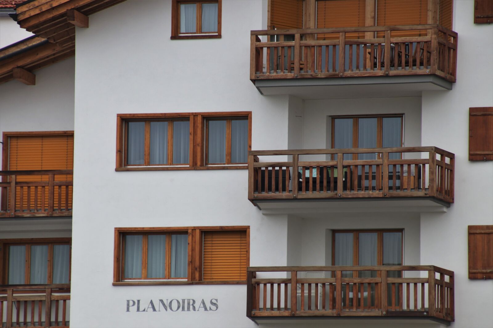 Canon EOS 80D sample photo. Guest, balcony, hotel photography