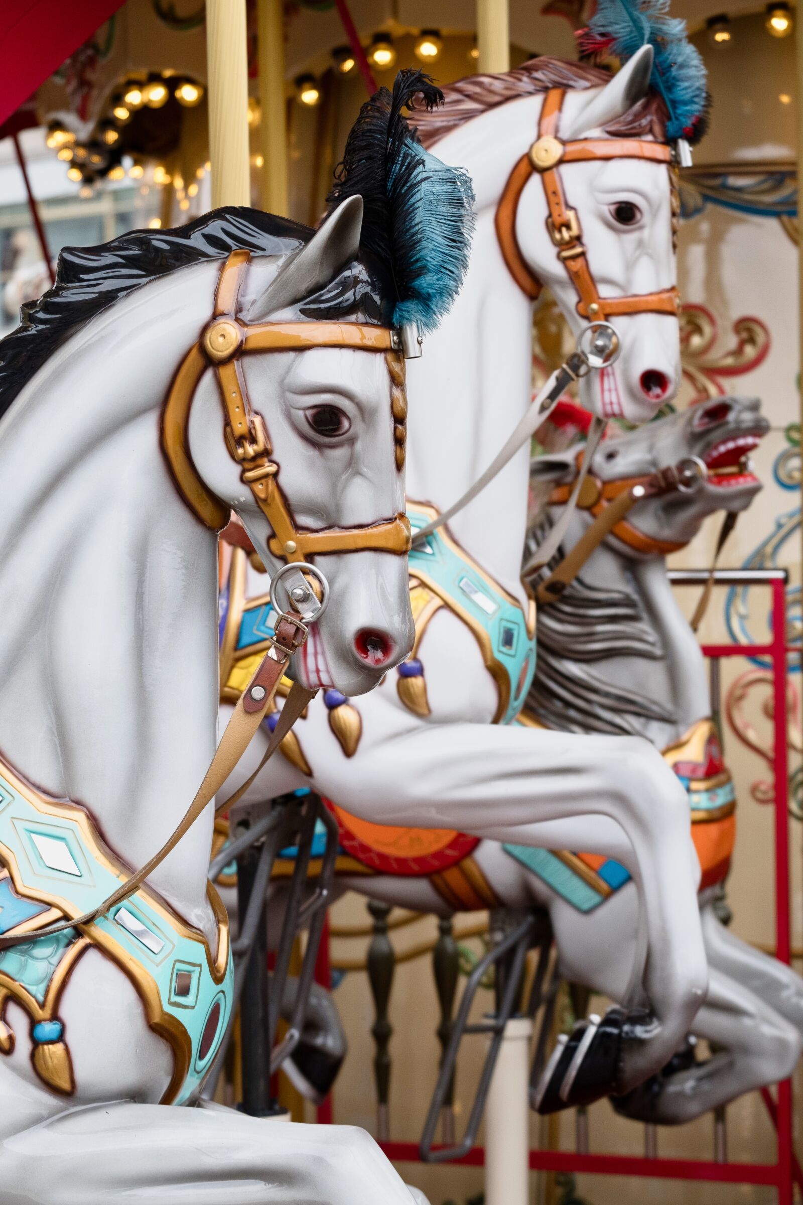 Fujifilm X-T2 + Fujifilm XF 55-200mm F3.5-4.8 R LM OIS sample photo. Horses, carousel, children photography