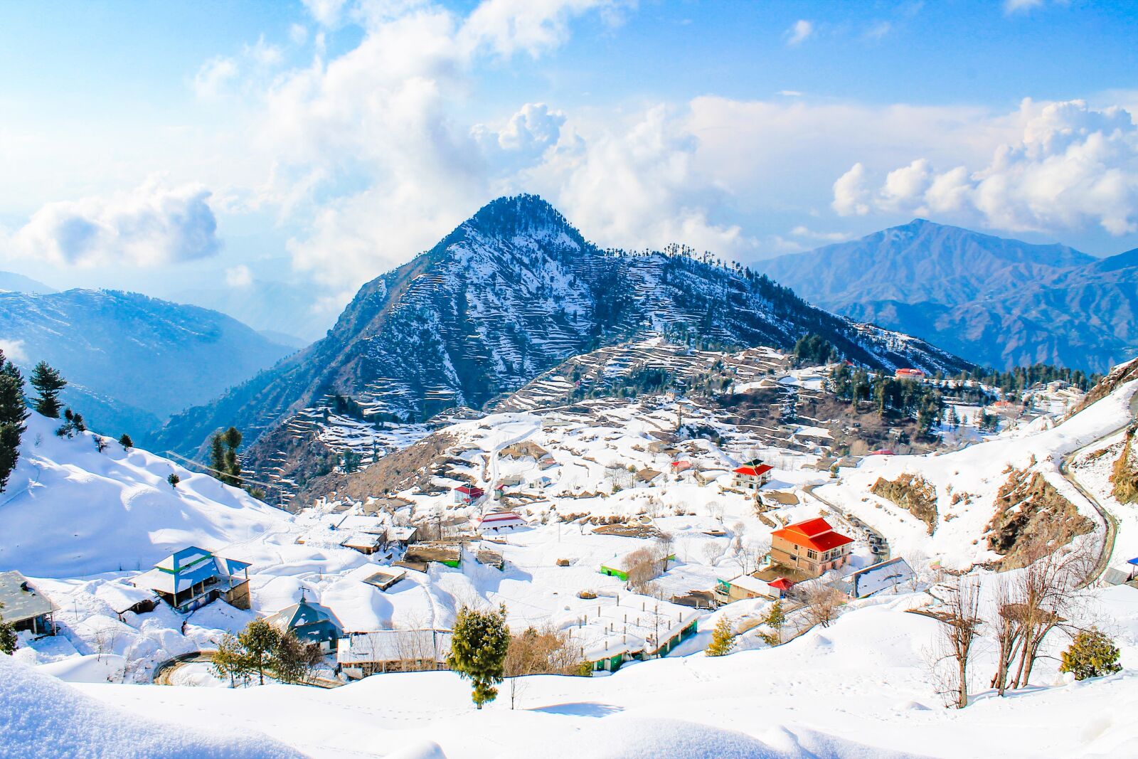 Canon EOS 1100D (EOS Rebel T3 / EOS Kiss X50) sample photo. Landscape, beautiful, swat photography
