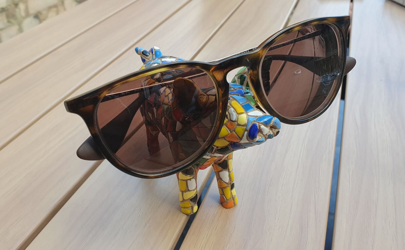 Samsung Galaxy S10+ sample photo. Pig, art, sunglasses photography
