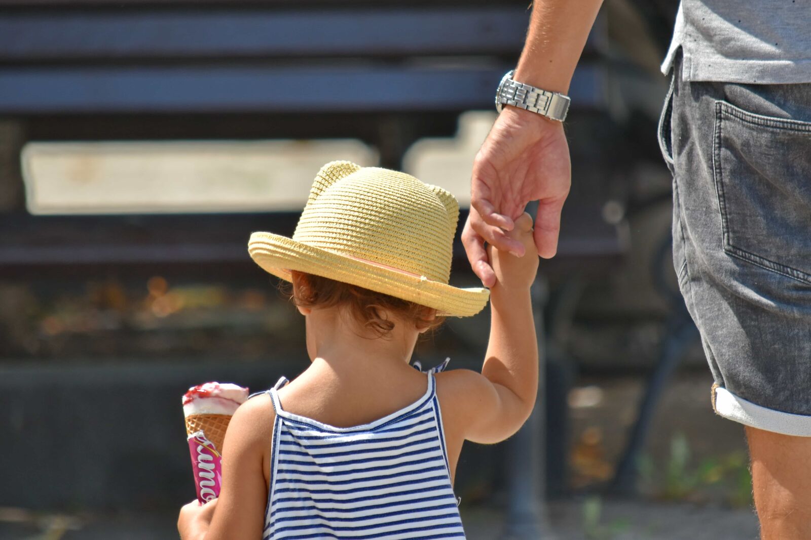 Nikon D5500 sample photo. Child, father, hand, hat photography