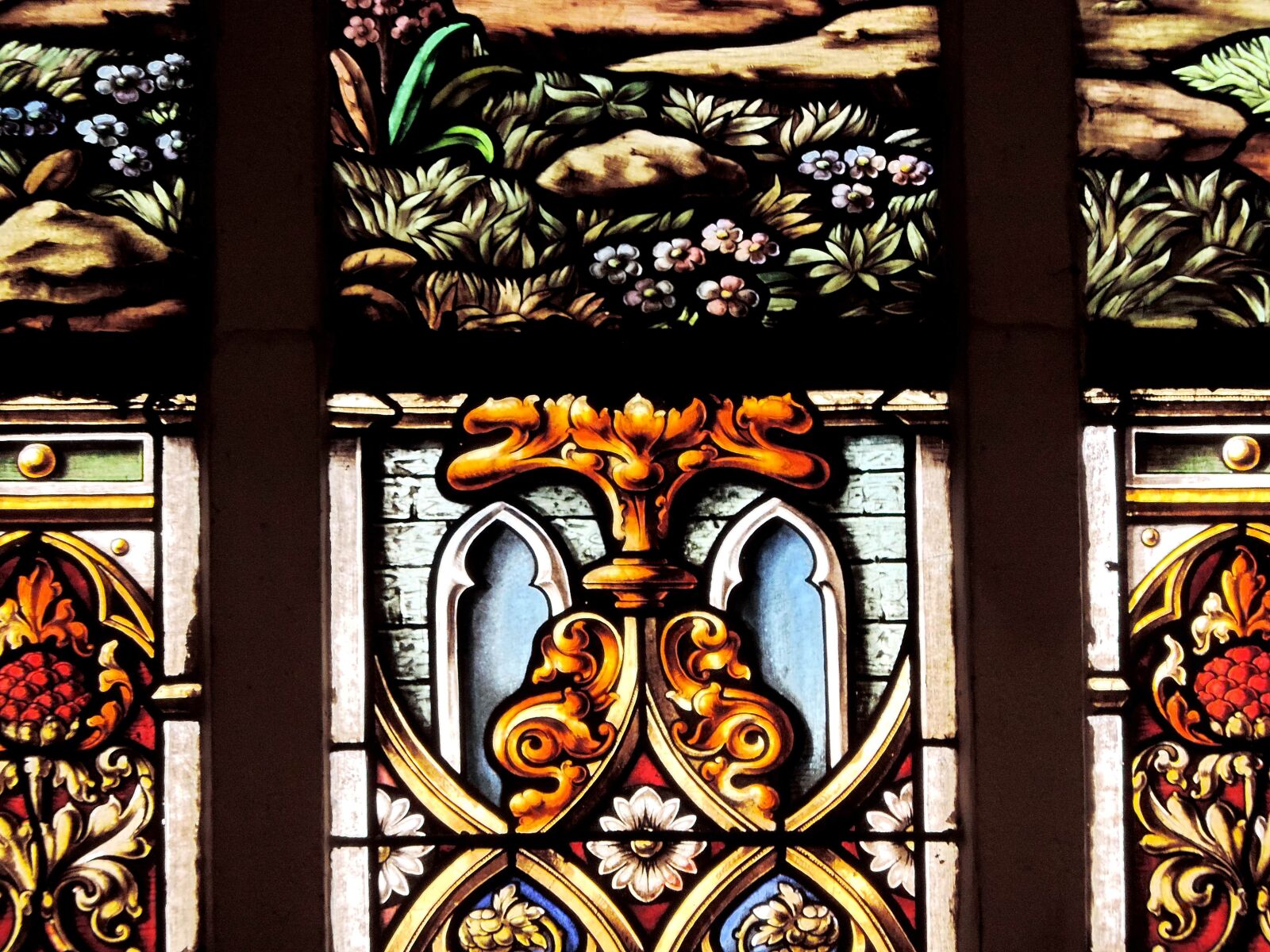 Nikon Coolpix P520 sample photo. Window, architecture, framework, stained photography