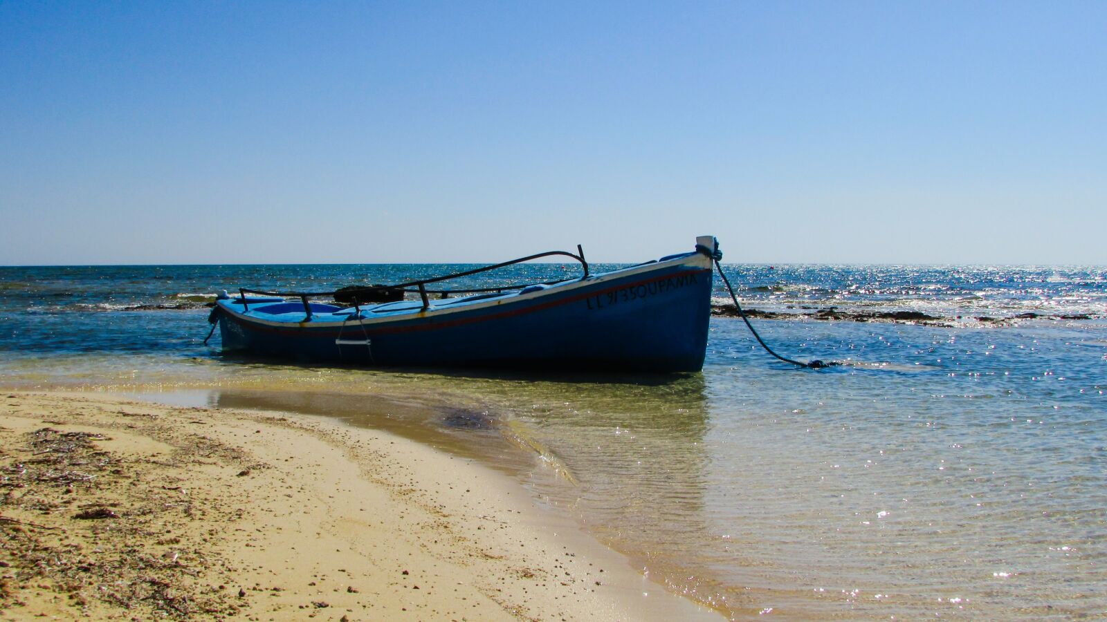 Canon PowerShot SX400 IS sample photo. Boat, beach, sea photography