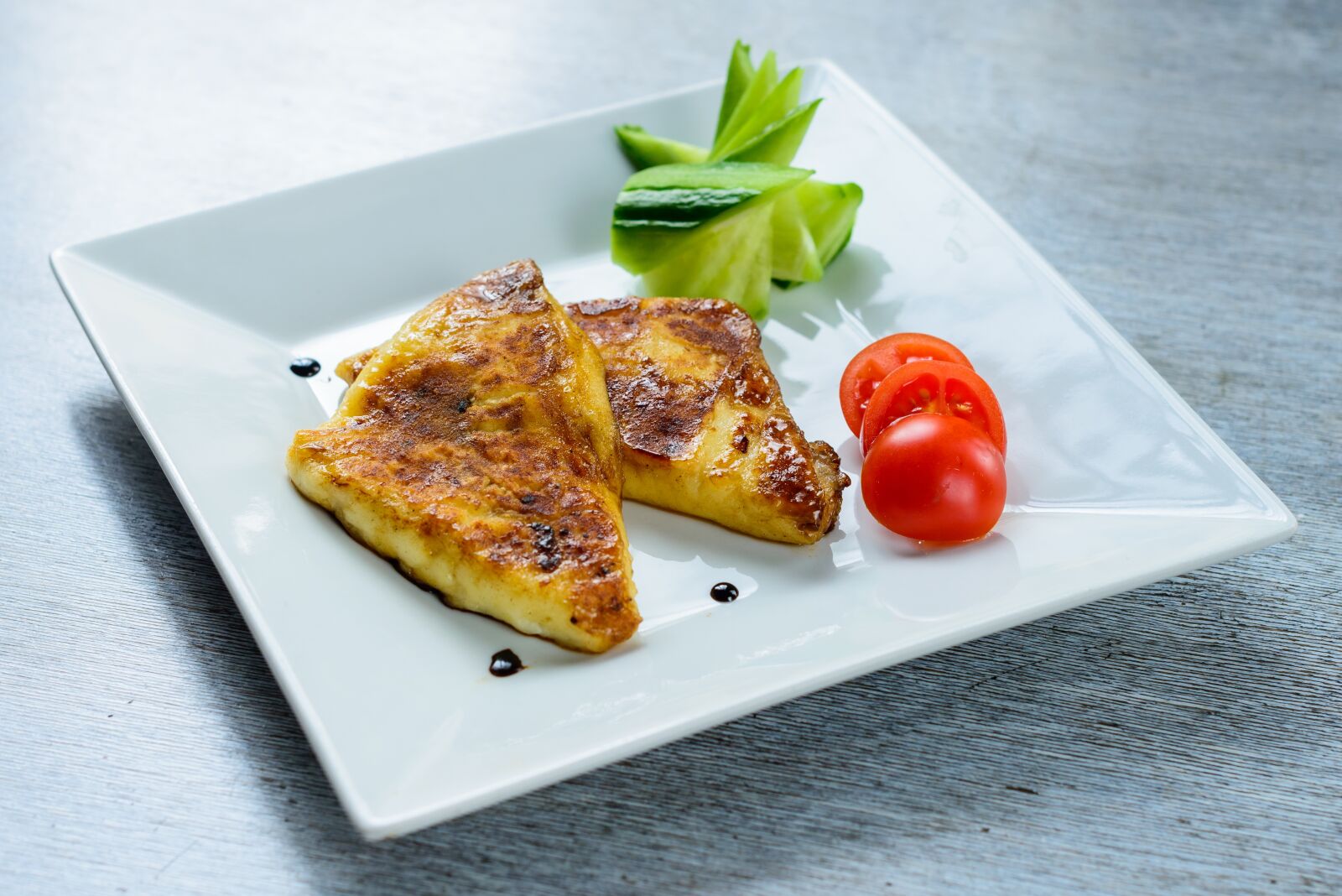 Nikon D800 sample photo. Cheese, cherry tomatos, food photography