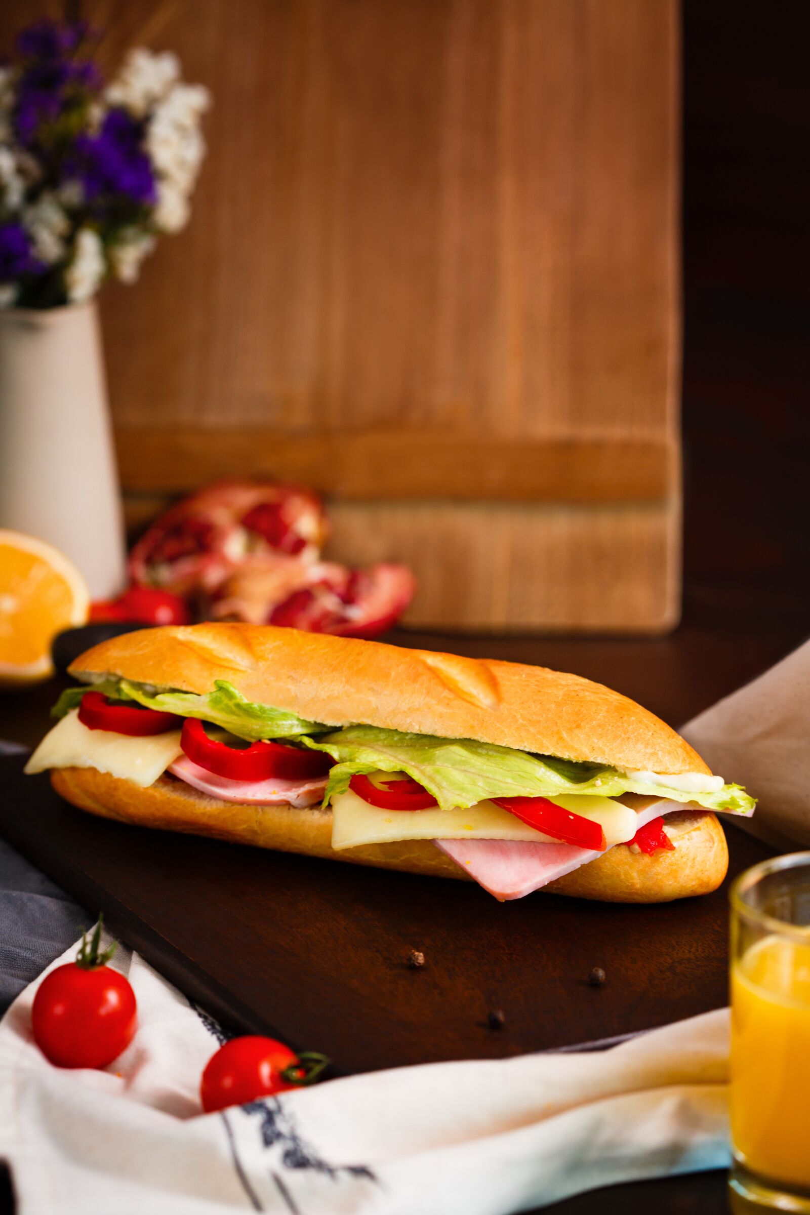 Canon EF 100mm F2.8 Macro USM sample photo. Sandwich, sandwich with sausage photography