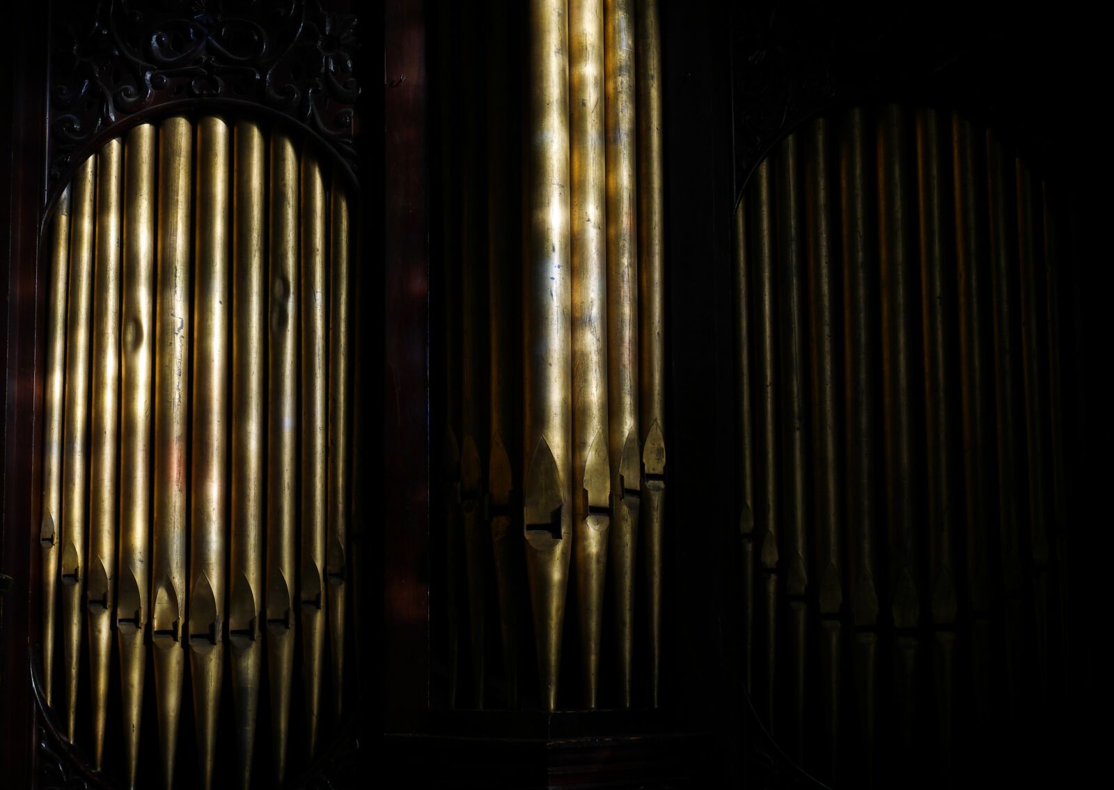 Panasonic Lumix DMC-GF7 sample photo. Organ pipes, church, stamford photography