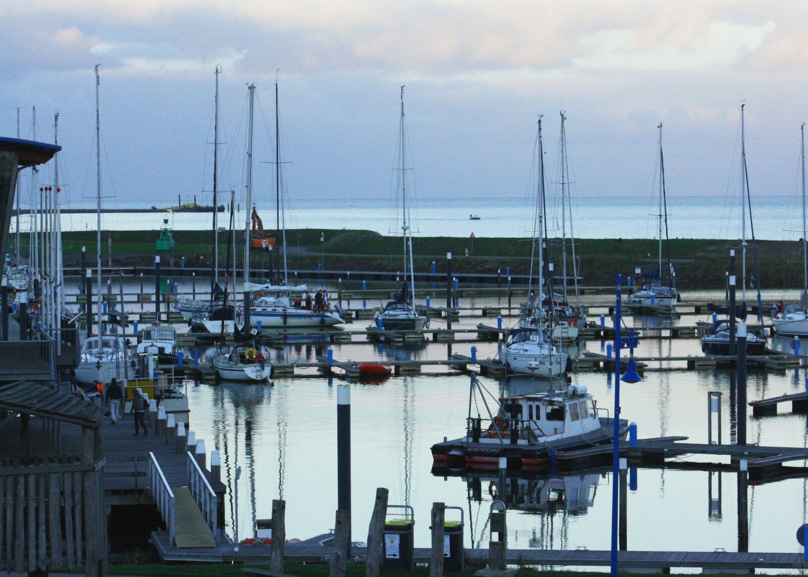 Canon EOS 1000D (EOS Digital Rebel XS / EOS Kiss F) sample photo. Haven, boat, sailing photography