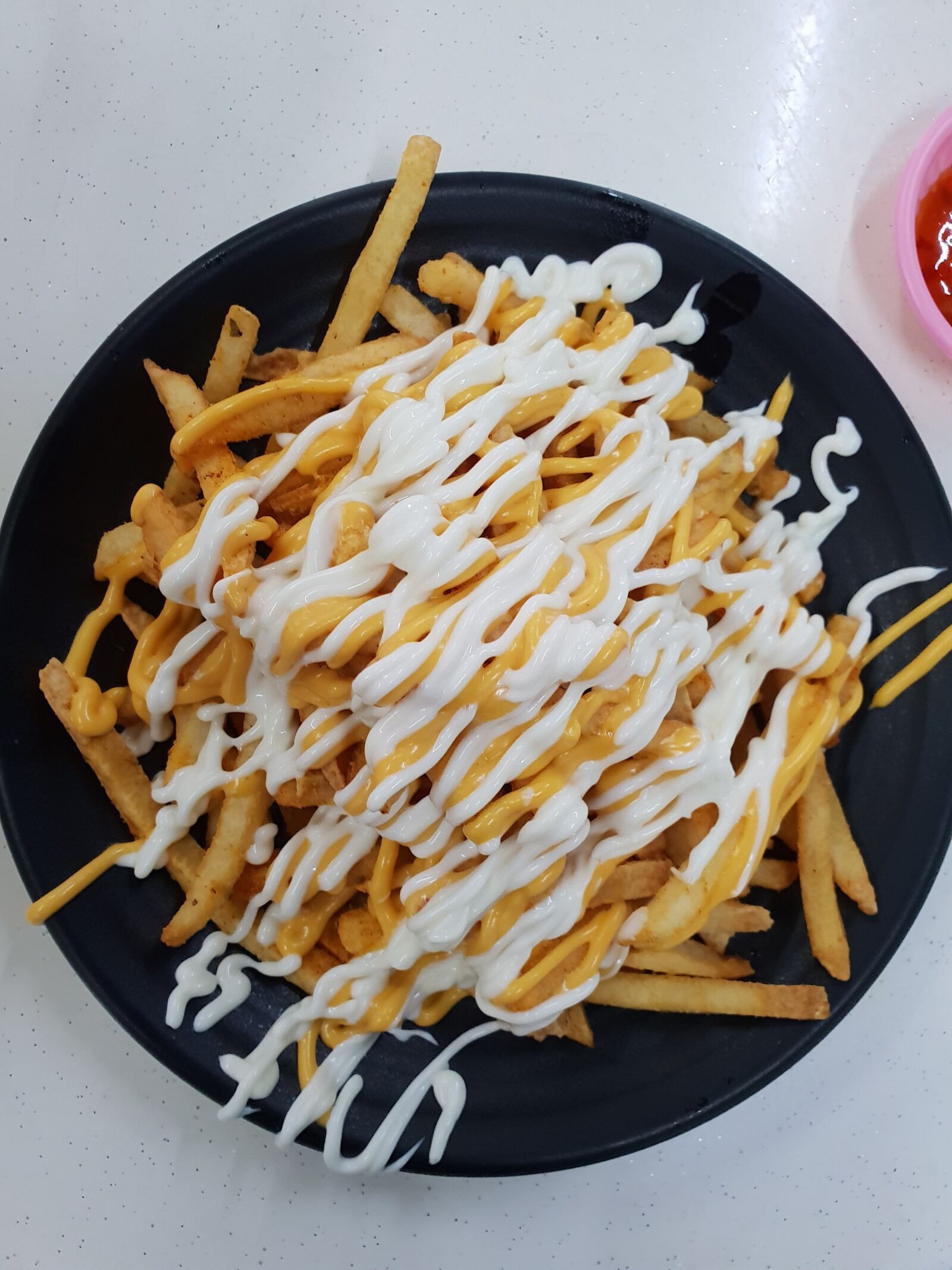 Samsung Galaxy S9+ sample photo. Cheese fries, fries, cheese photography