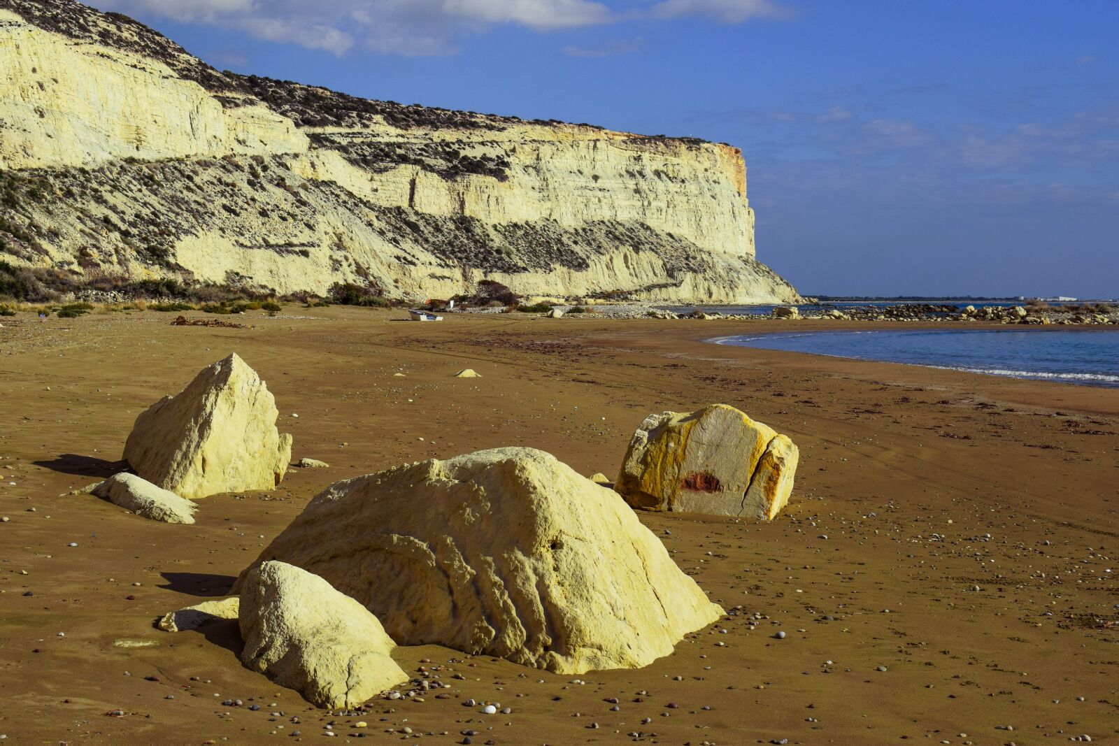 Nikon D3300 sample photo. Beach, cliffs, sea photography
