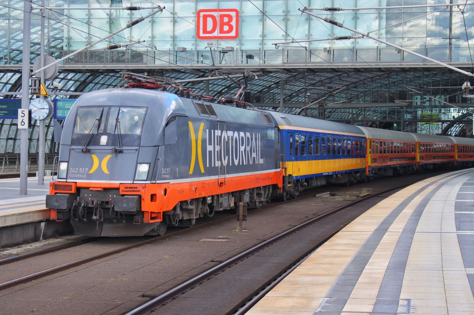 Canon EOS 700D (EOS Rebel T5i / EOS Kiss X7i) sample photo. Hectorrail, rail traffic, remote photography