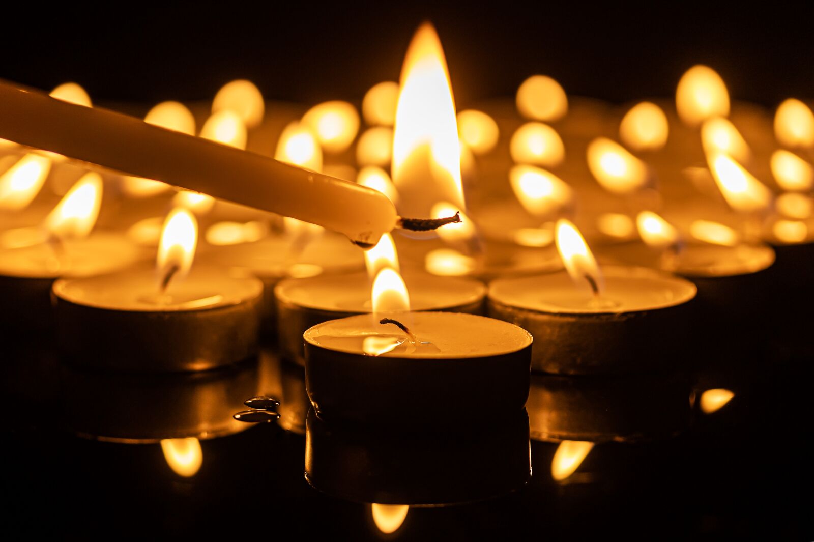 Canon EOS R sample photo. Candles, candlelight, flame photography