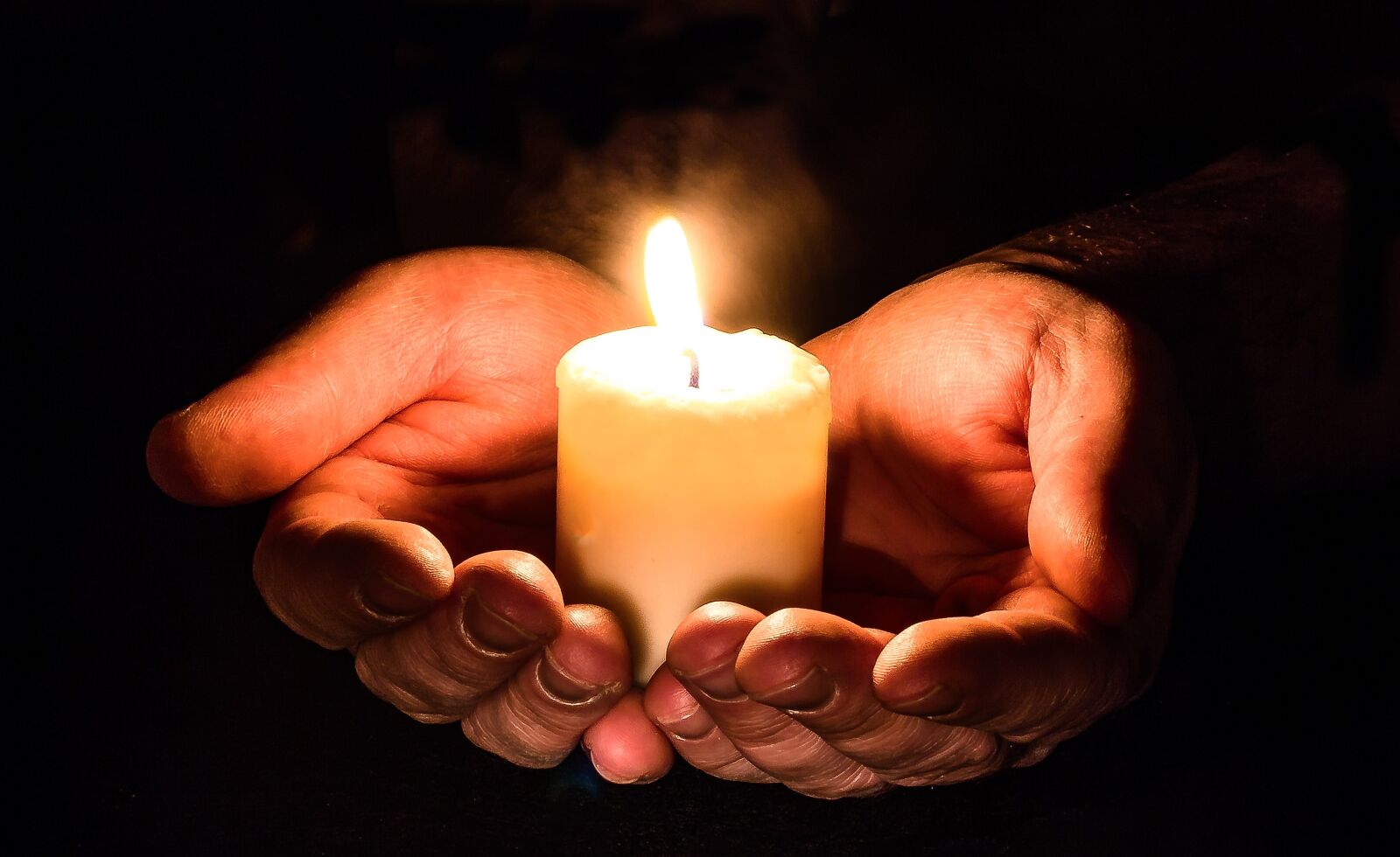 Canon EOS 650D (EOS Rebel T4i / EOS Kiss X6i) sample photo. Hands, open, candle photography