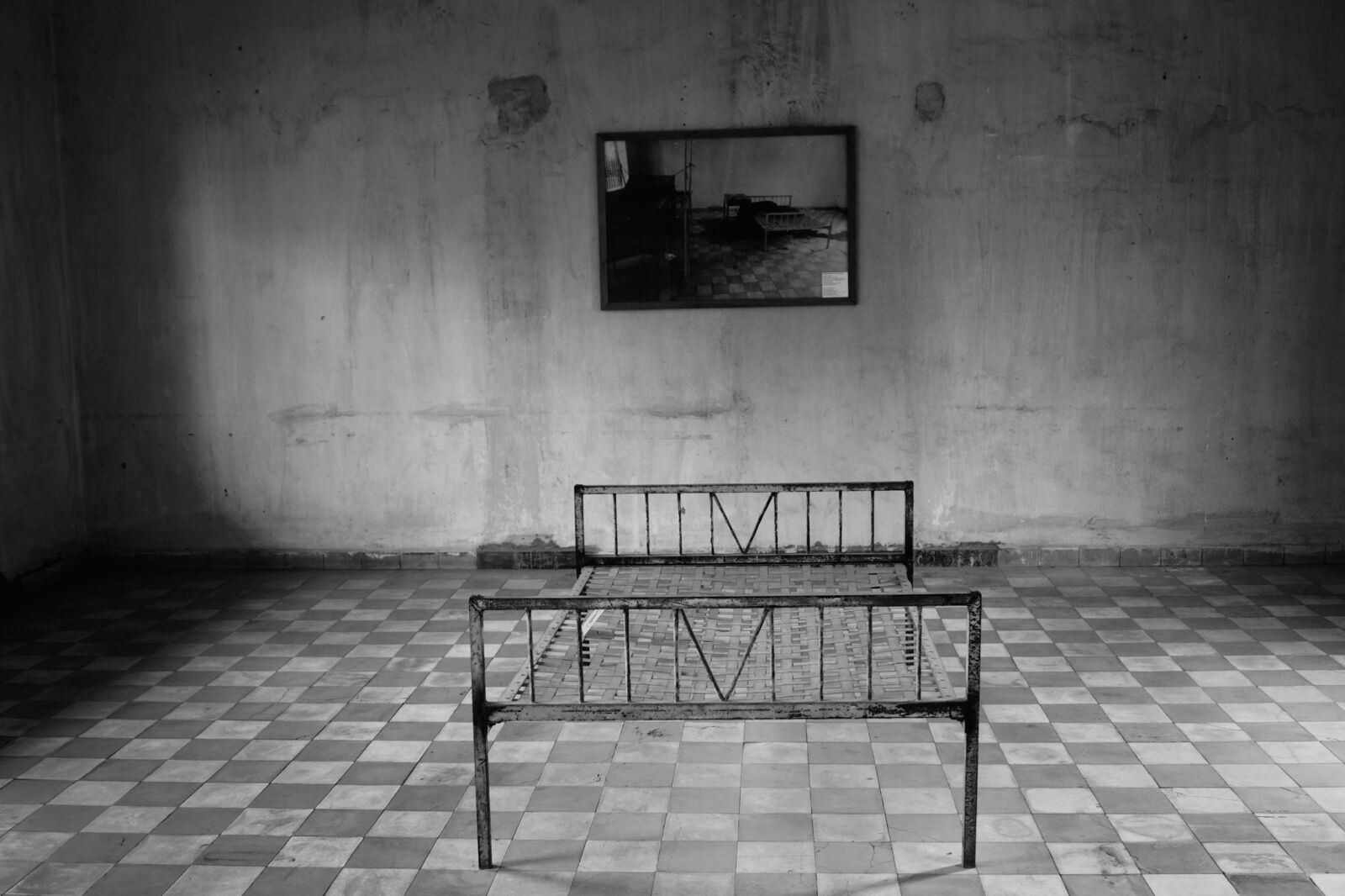 Sony SLT-A58 sample photo. Tuol sleng, prisoners, cell photography