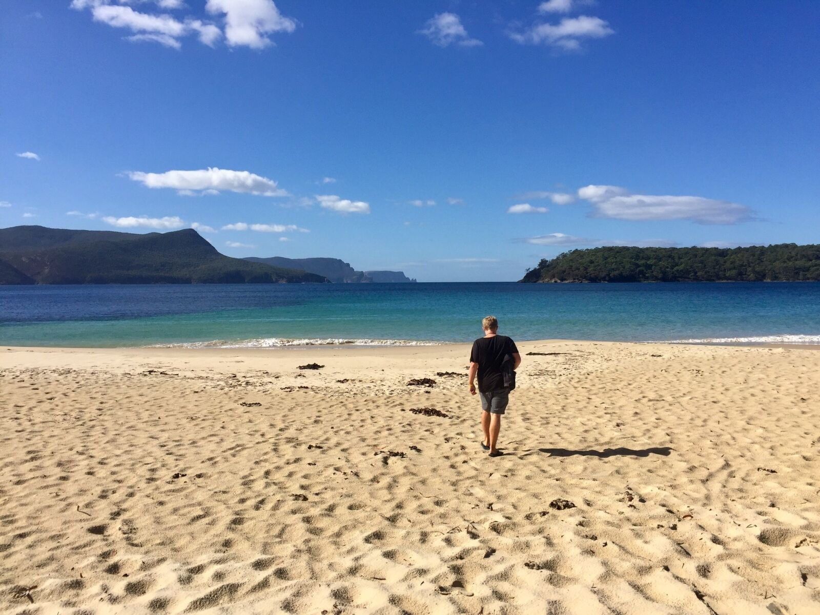 iPhone 6 Plus back camera 4.15mm f/2.2 sample photo. Person, man, beach photography