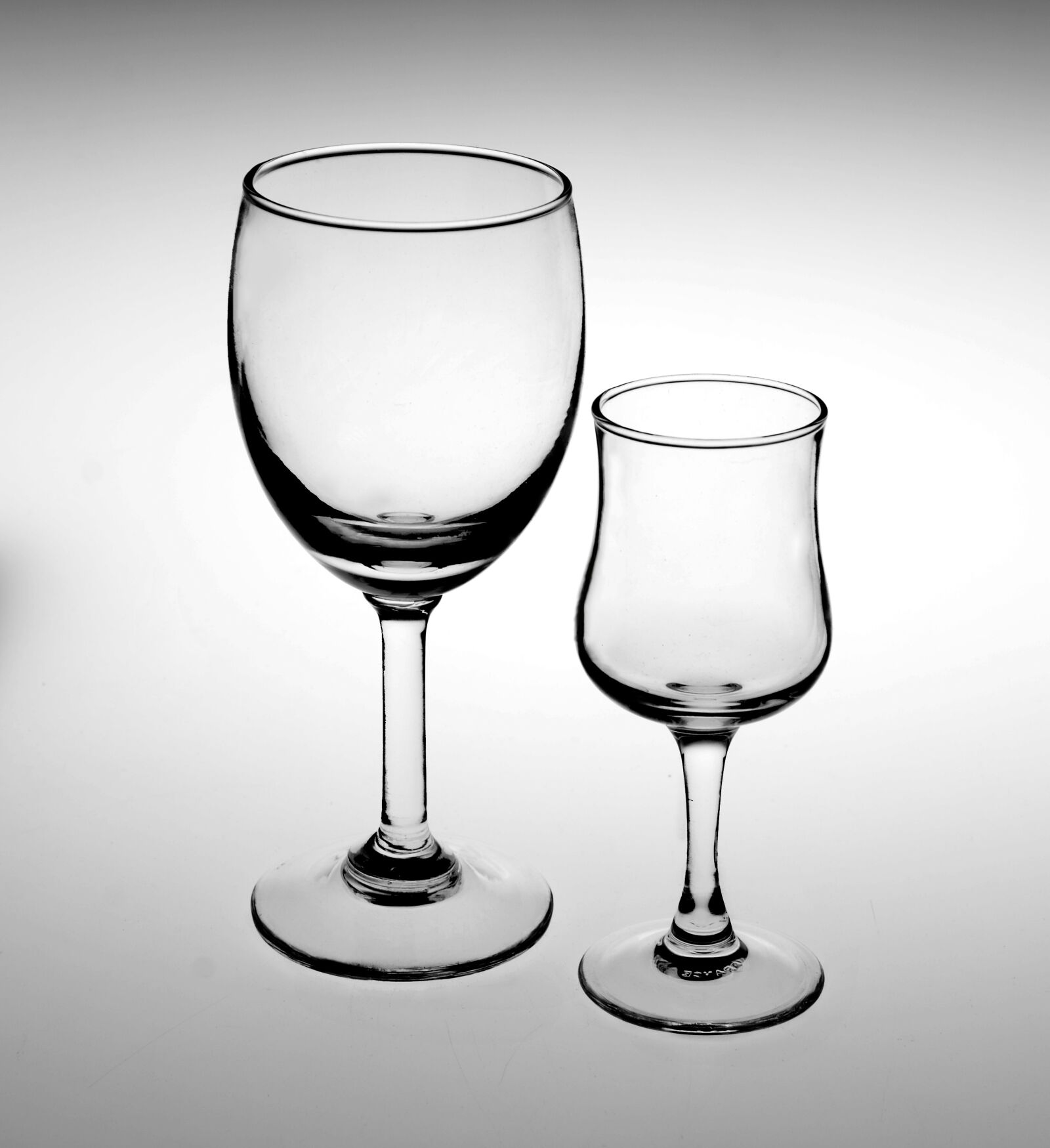 Nikon D7000 sample photo. Glass, white background, black photography