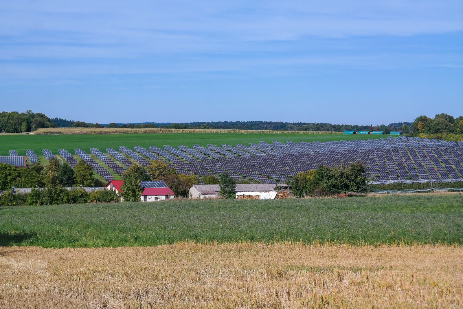 Samsung NX300 sample photo. Solar panels, meadow, field photography