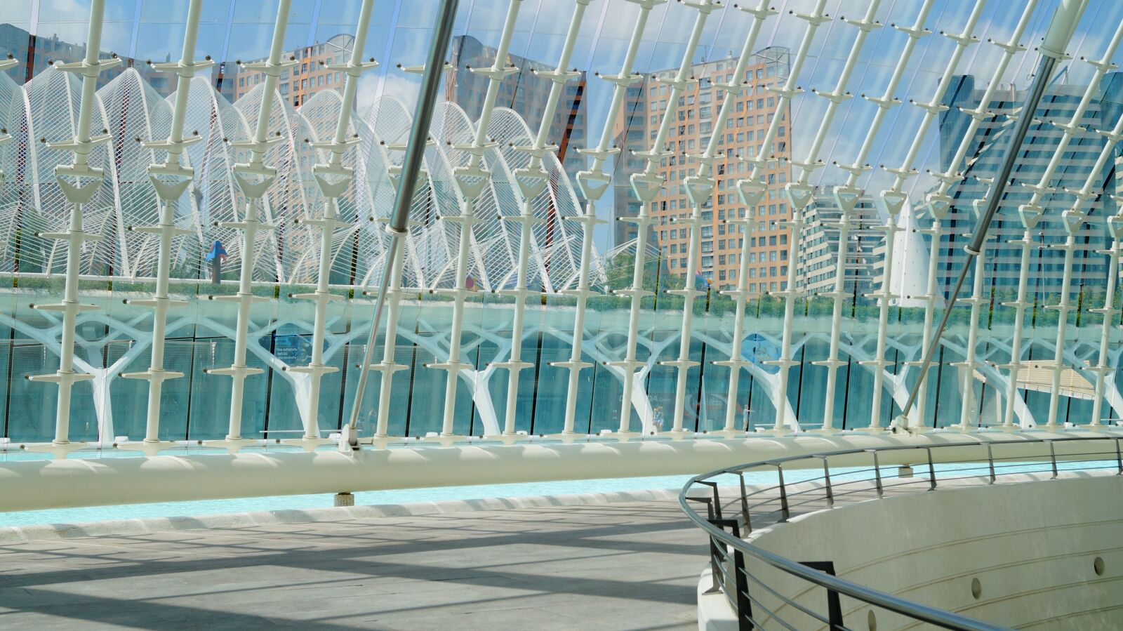 Sony SLT-A58 sample photo. Spain, valencia, glass photography