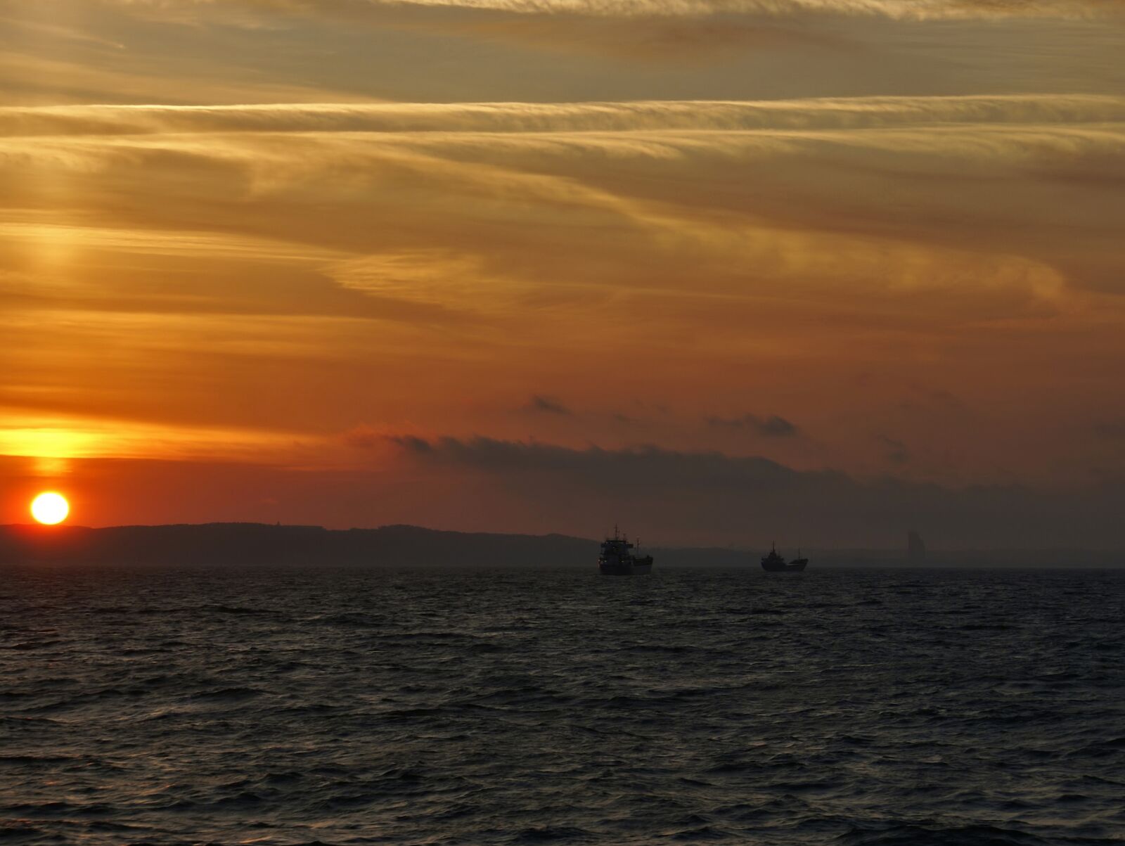 Sony Alpha DSLR-A100 sample photo. Sea, two ships of photography