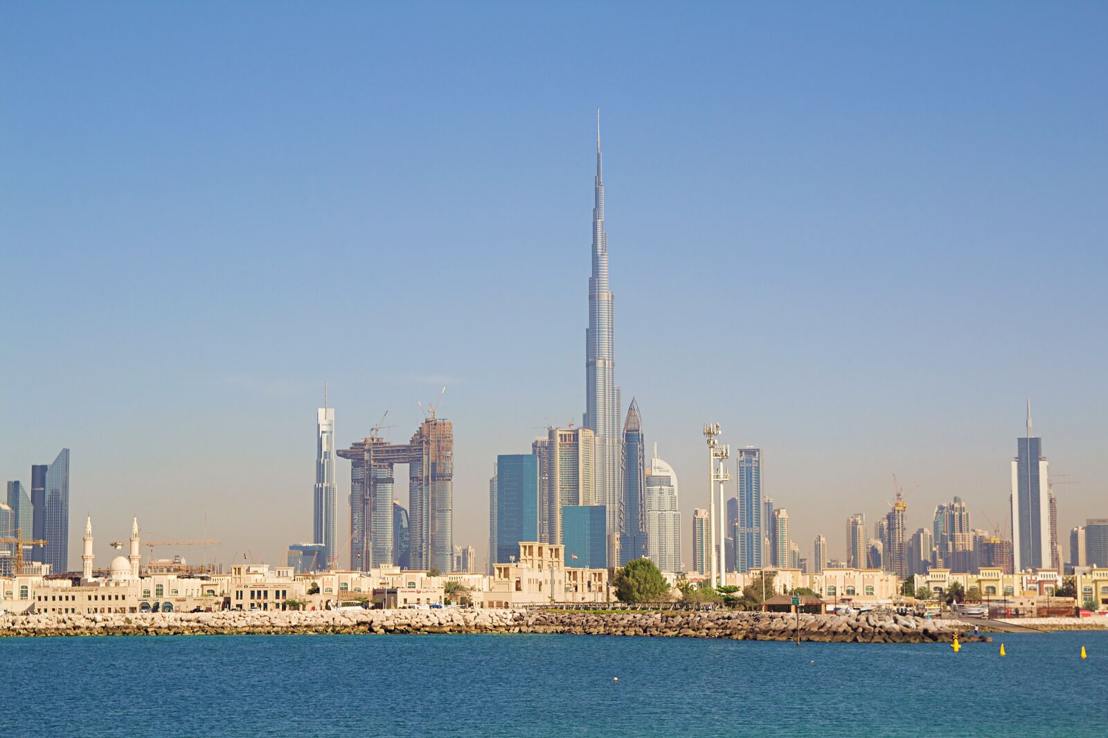 Canon EOS 600D (Rebel EOS T3i / EOS Kiss X5) sample photo. Dubai, skyline, skyscraper photography