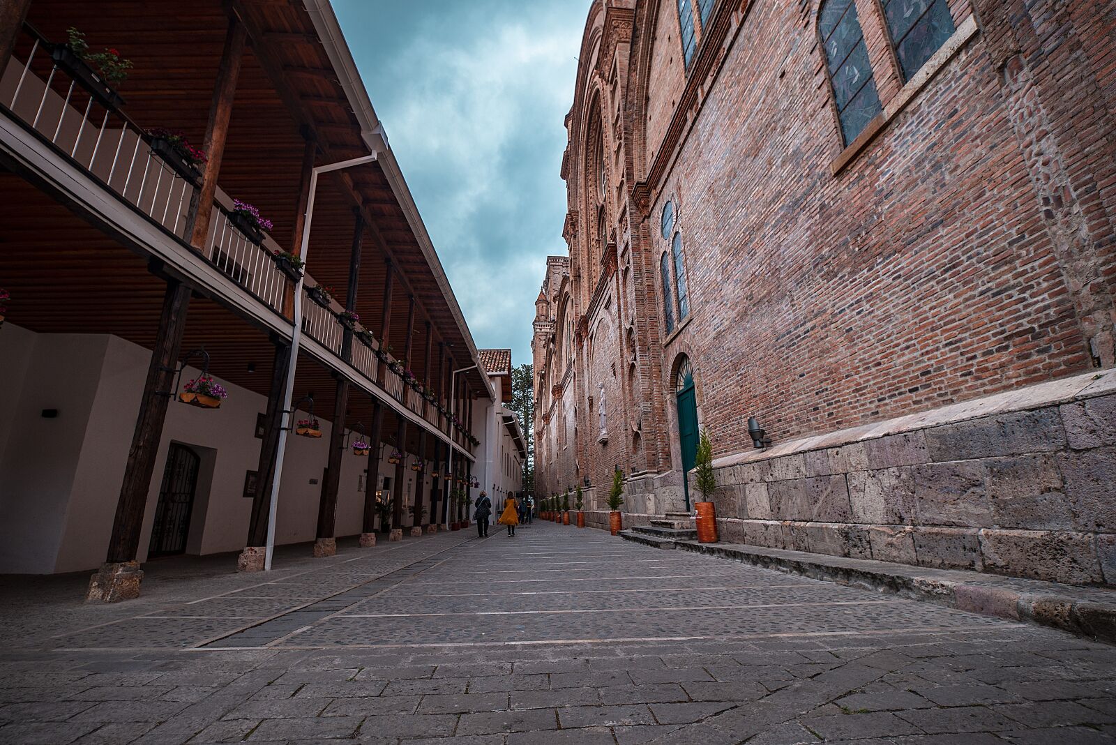 Nikon D600 sample photo. Small street, cathedral, basin photography
