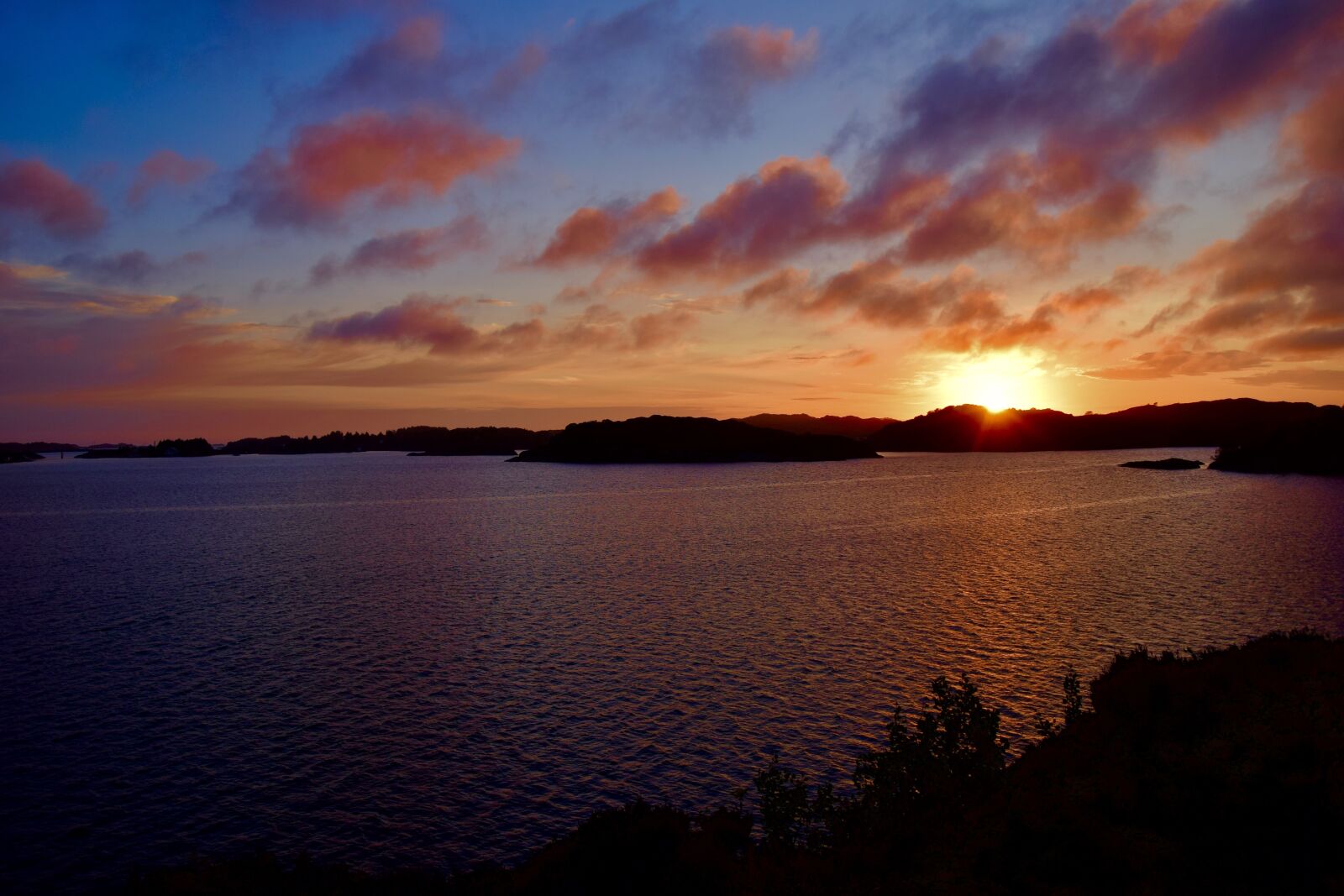 Nikon D5300 sample photo. Sunset, clouds, evening light photography