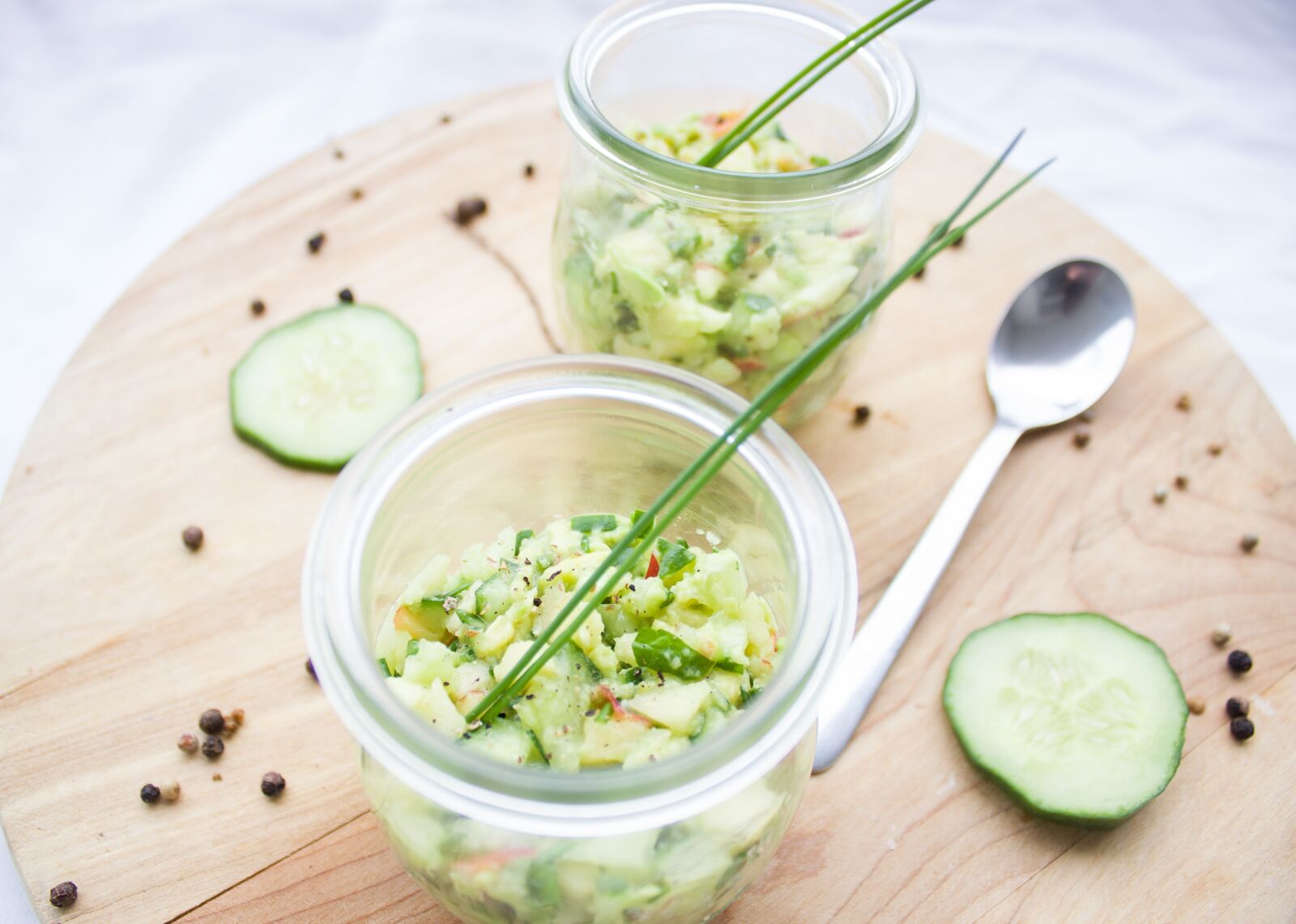 Canon EOS 600D (Rebel EOS T3i / EOS Kiss X5) sample photo. Cucumber, avocado, apple photography