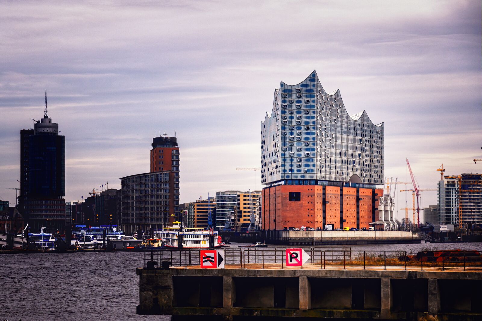 Nikon Z6 sample photo. Hamburg, philharmonic orchestra, elbe photography