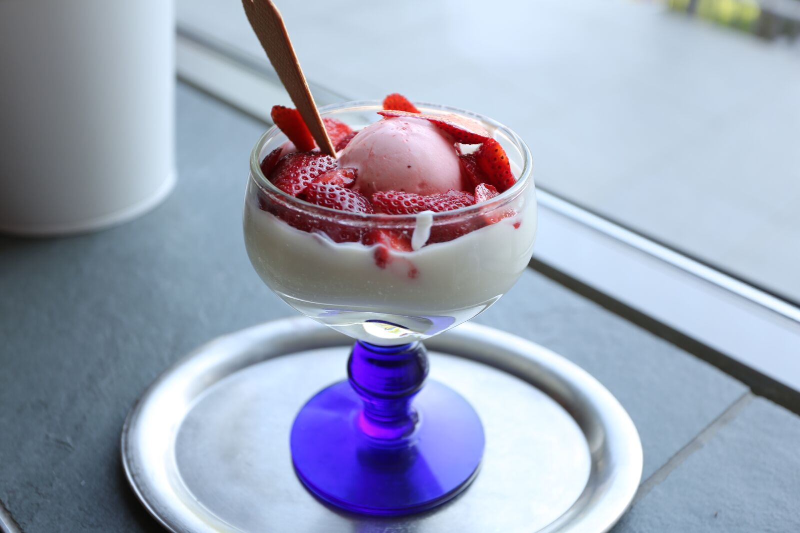 Canon EF 17-40mm F4L USM sample photo. Dessert, cream, milk photography