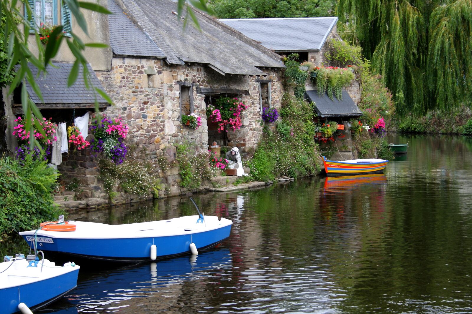 Canon EOS 1000D (EOS Digital Rebel XS / EOS Kiss F) sample photo. Bretagne, france, pontrieux photography