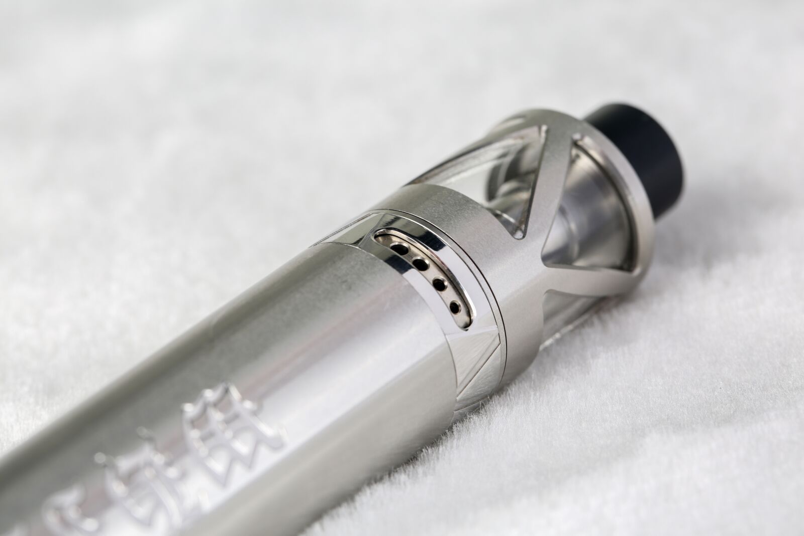 Canon EF 100mm F2.8L Macro IS USM sample photo. Vape, electronic cigarette, uwell photography
