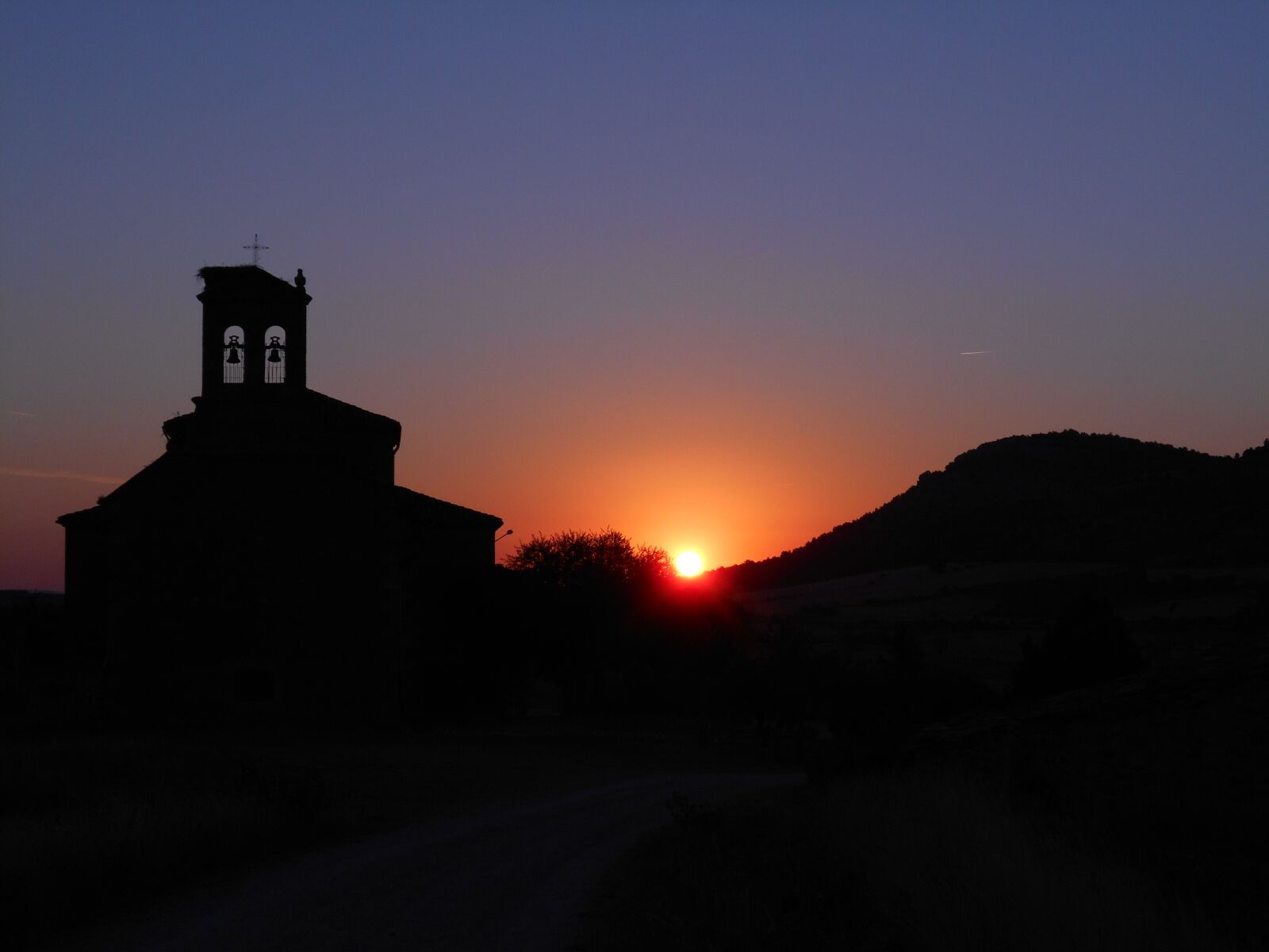 Nikon Coolpix S2900 sample photo. Dawn, church, silhouette photography