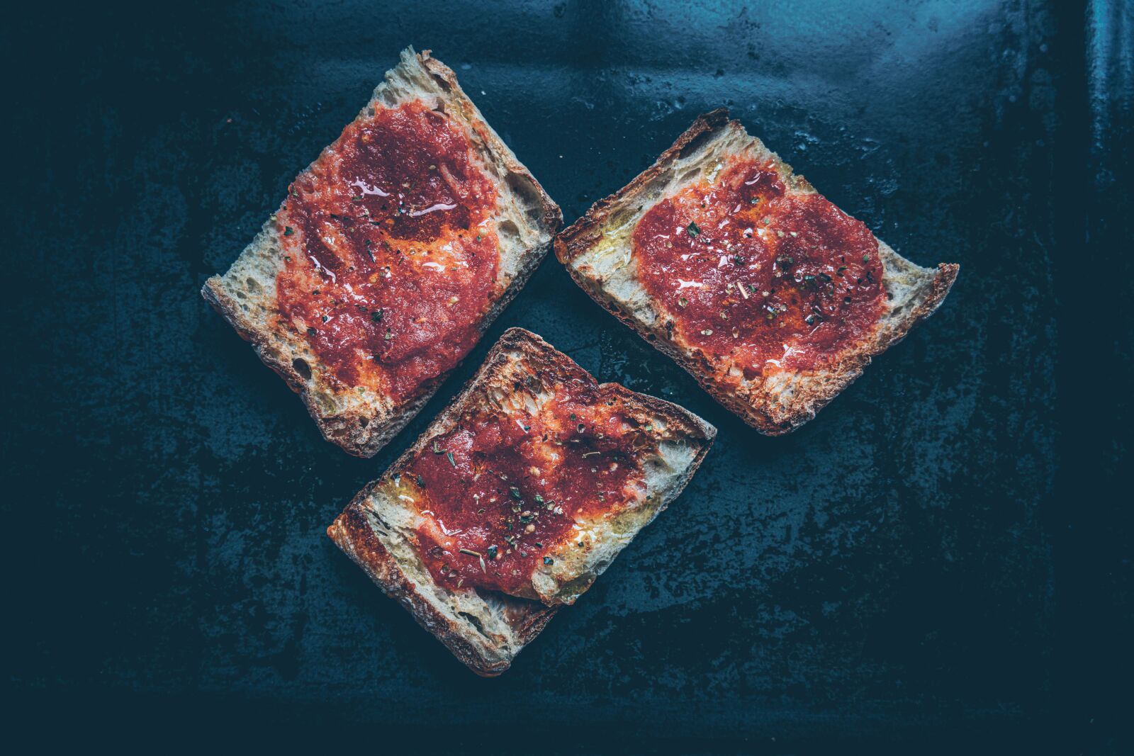 Sony a7R II sample photo. Bread, toast, tomatoes photography