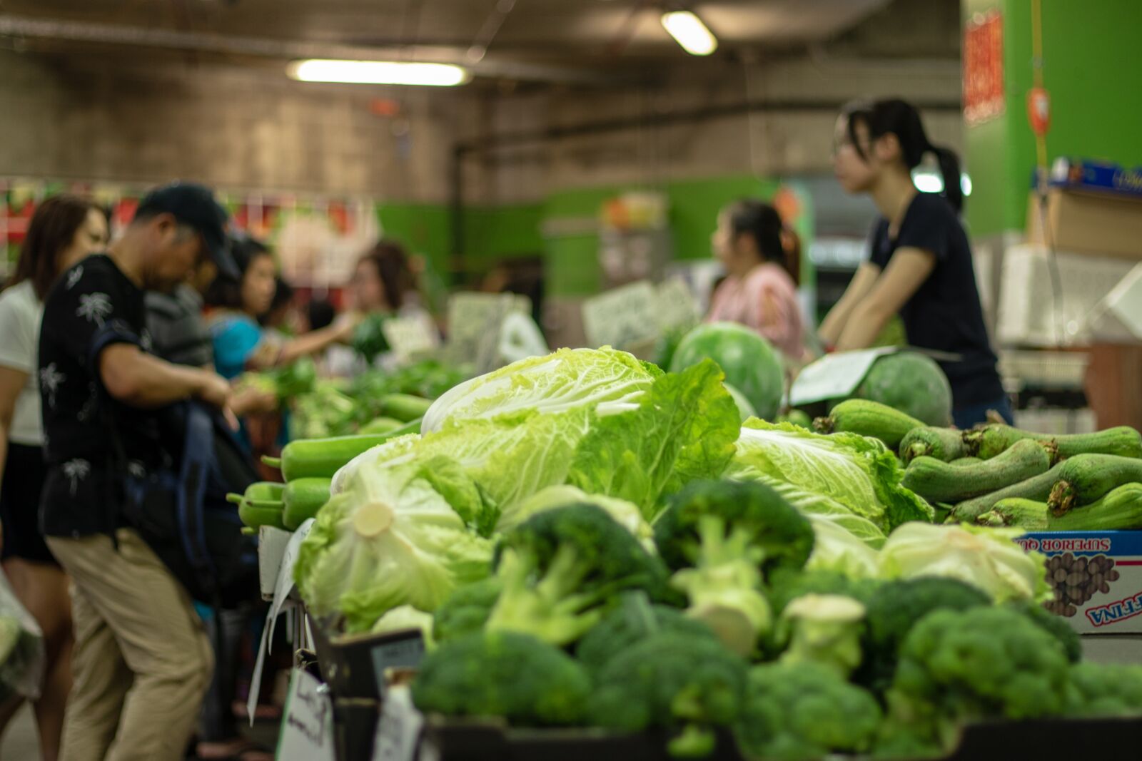 Canon EF 50mm F1.8 STM sample photo. Market, vegetables, food photography