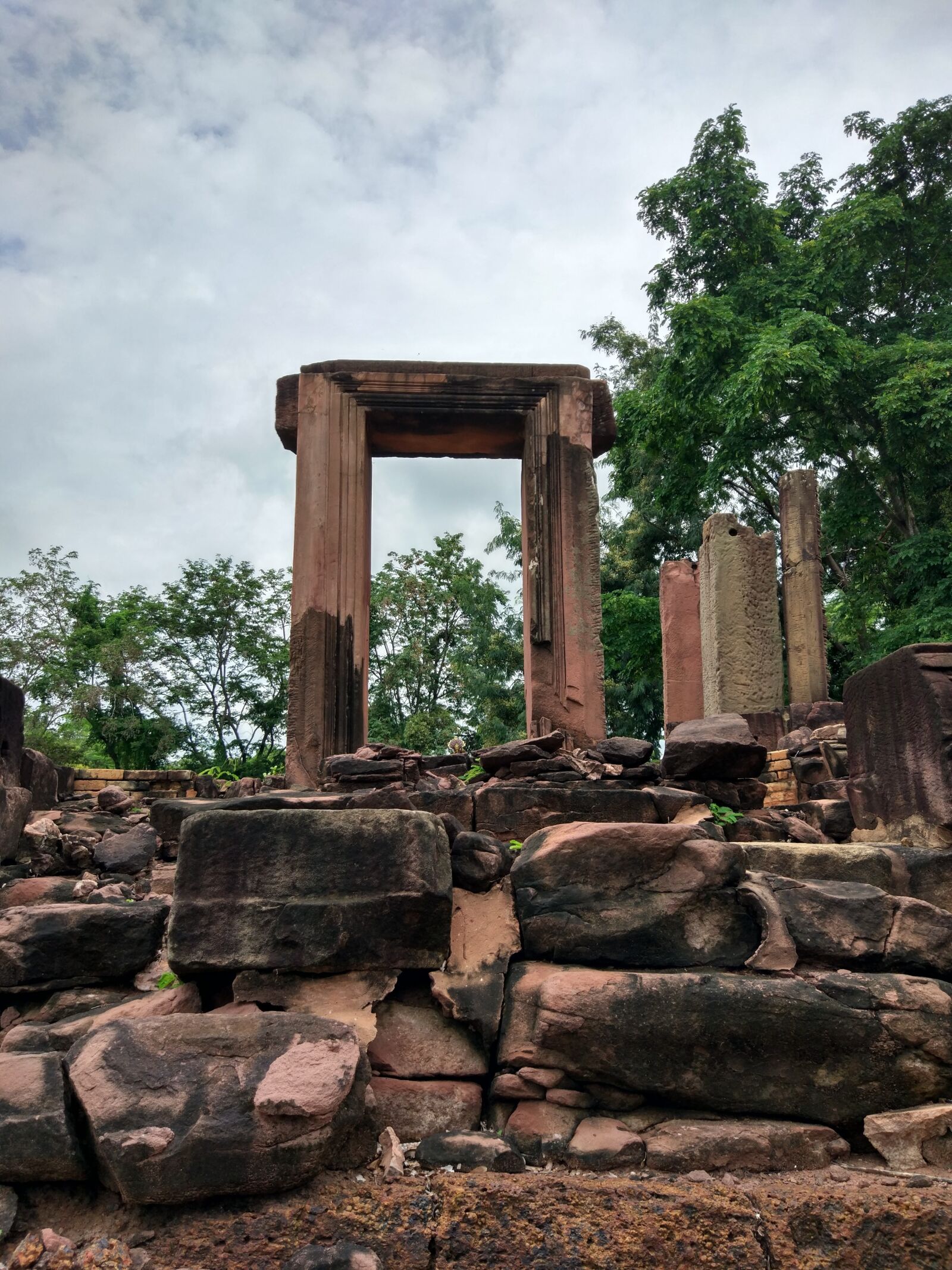 Xiaomi MI 5 sample photo. Stone castle, nature, building photography