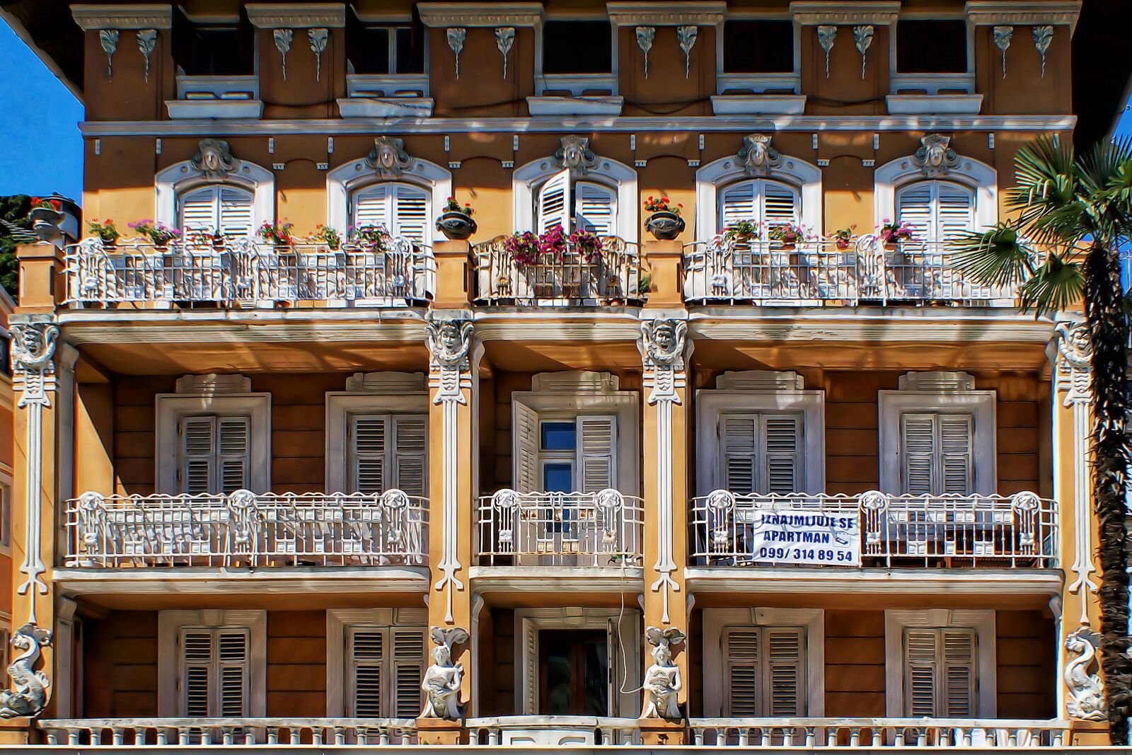 Canon EOS 70D sample photo. Building, old, city photography