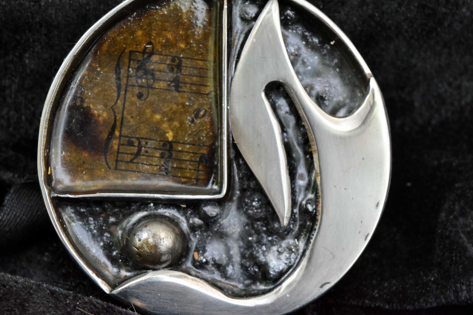 Nikon D5500 sample photo. Jewelry, stainless steel, vintage photography
