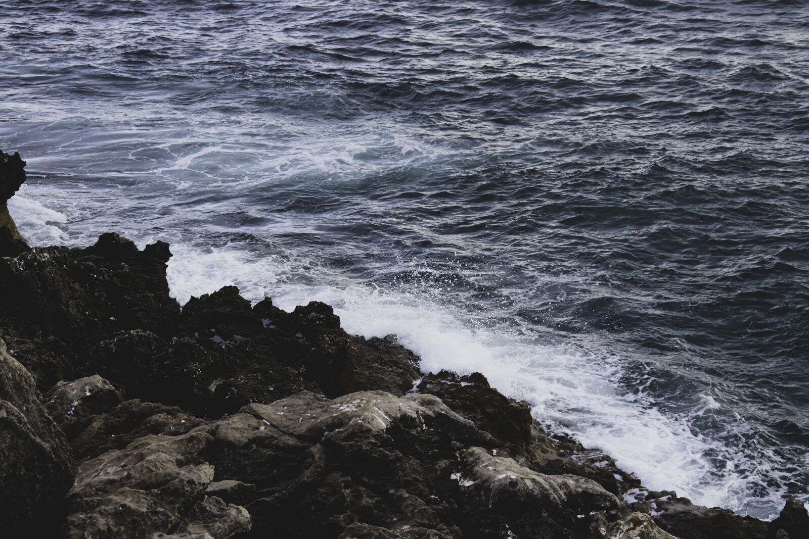 Canon EOS 200D (EOS Rebel SL2 / EOS Kiss X9) sample photo. Water, sea, beach photography
