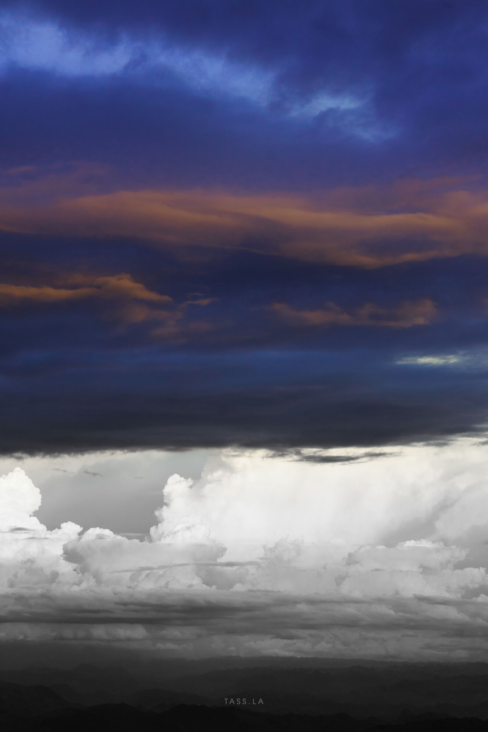 Sony a7 II + Sony FE 28-70mm F3.5-5.6 OSS sample photo. Cloud, vietnam, blue photography