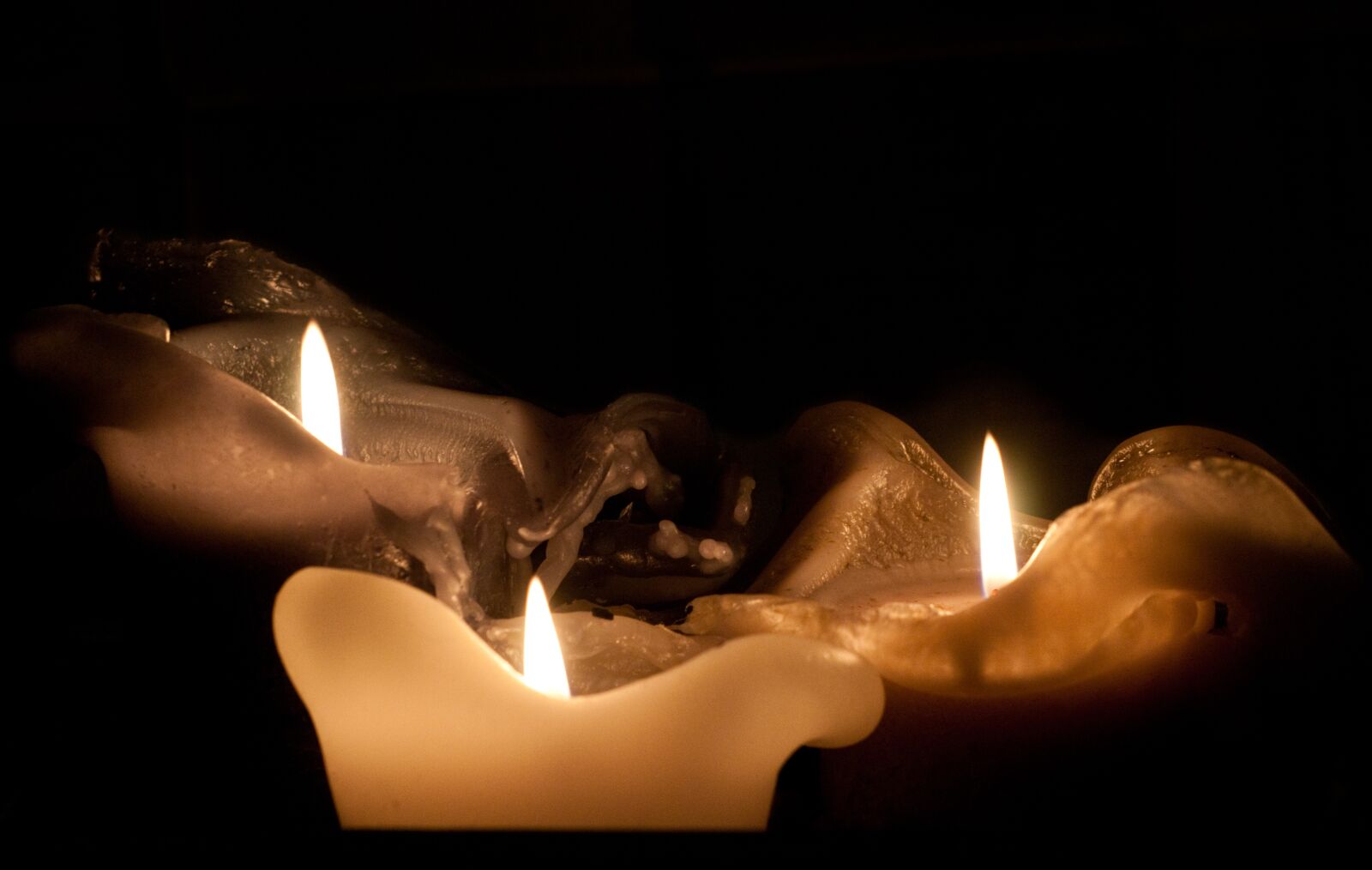 Nikon D300 sample photo. Candle, flame, christmas photography