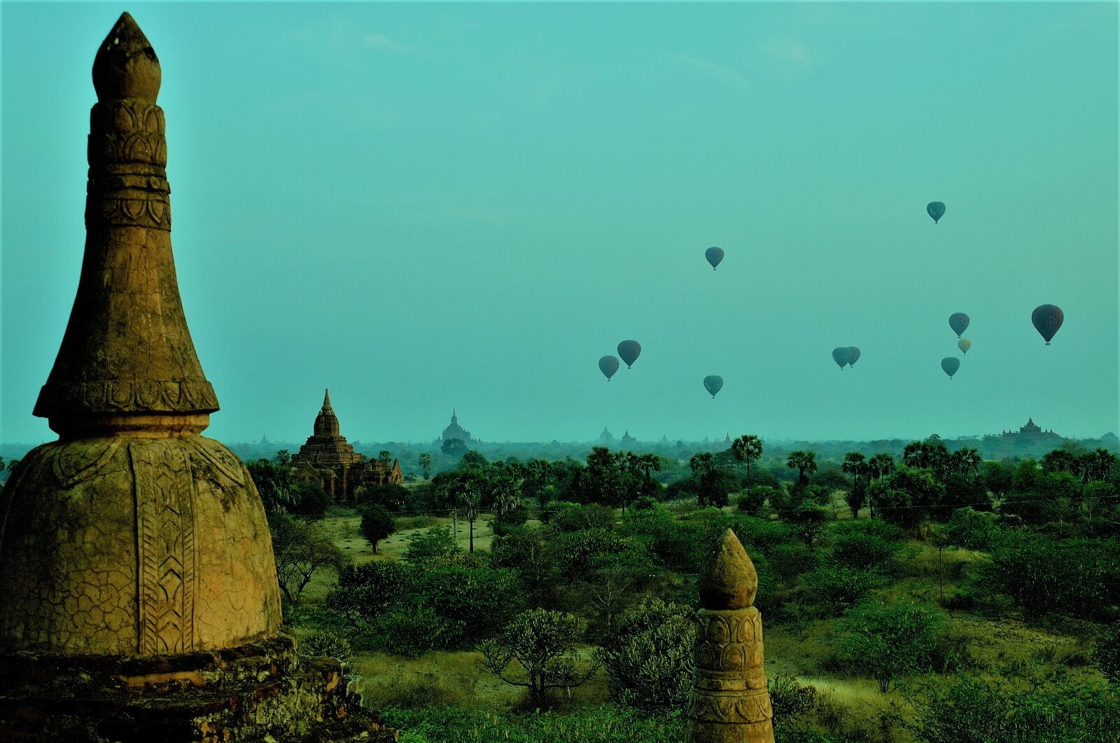 Olympus E-450 (EVOLT E-450) sample photo. Burma, bagan, hot air photography