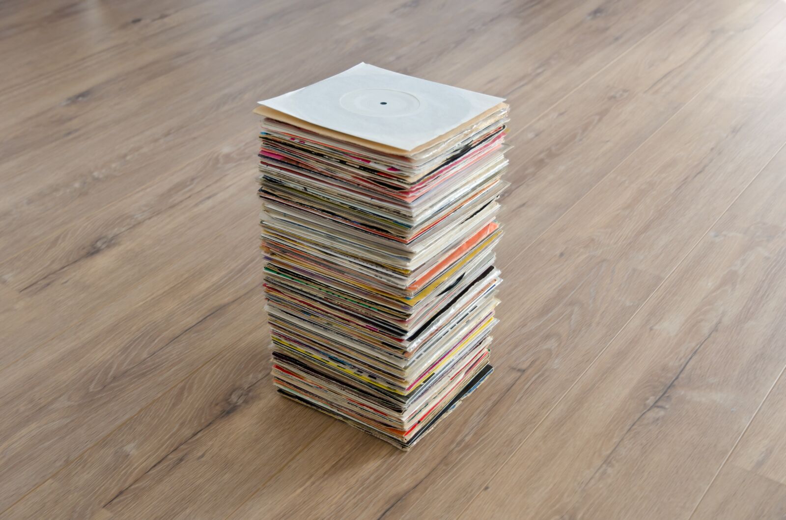 Nikon D5100 sample photo. Pile, paper, sound photography