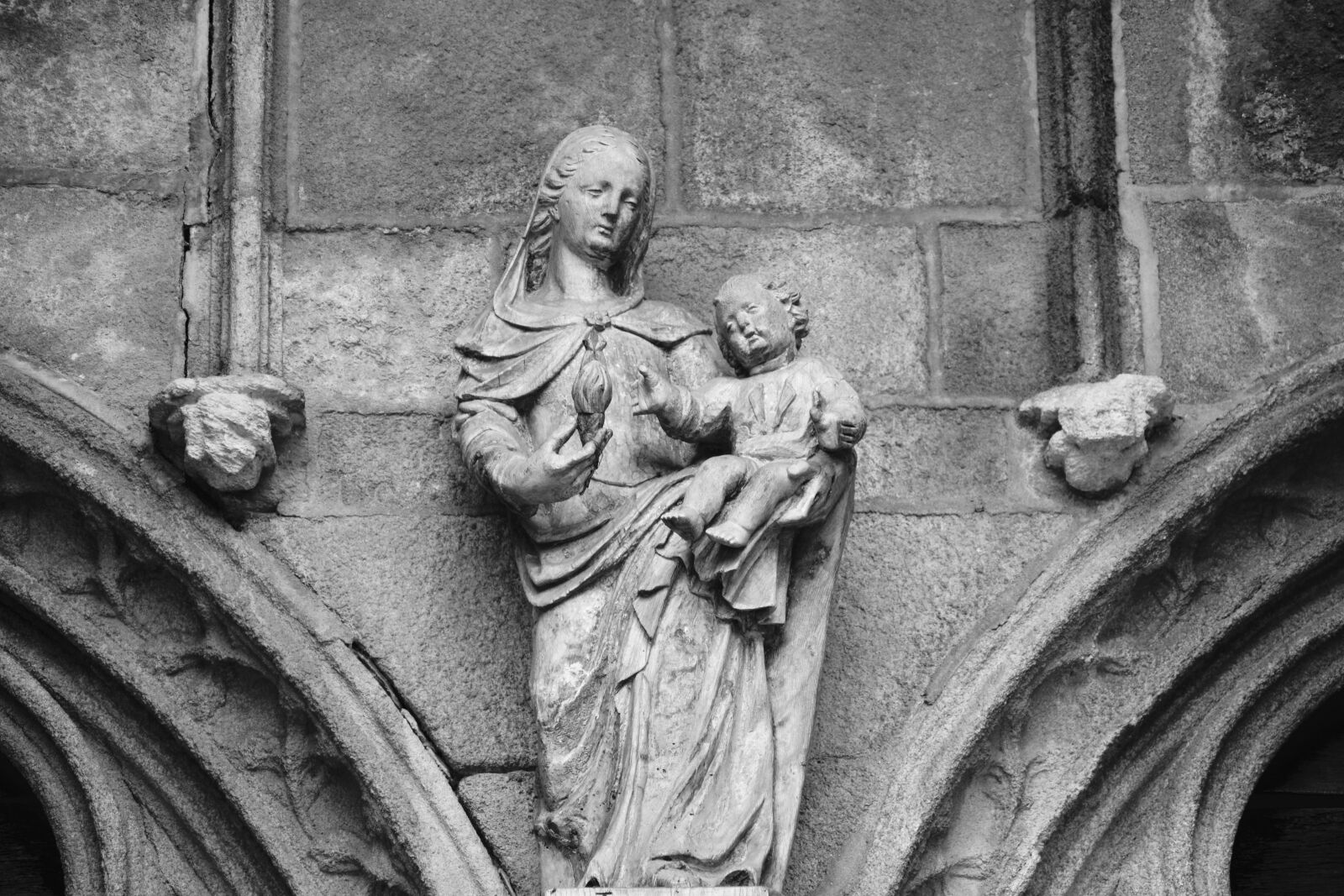 Nikon D5200 sample photo. Statue stone, mary jesus photography