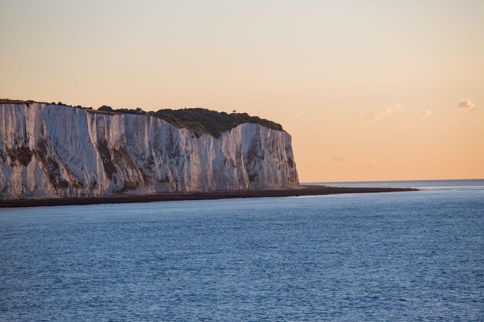 Canon EOS 6D Mark II sample photo. Sunrise, coast, seascape photography
