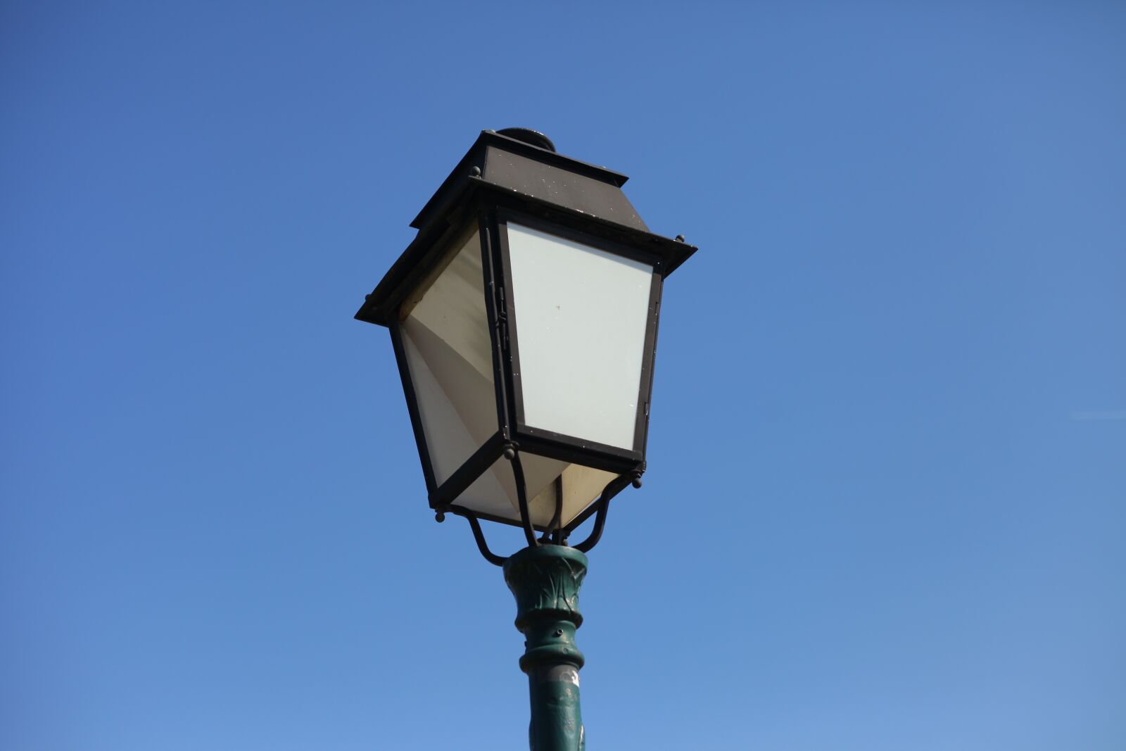 Canon EOS 5D Mark II sample photo. Lighting, floor lamp, lantern photography