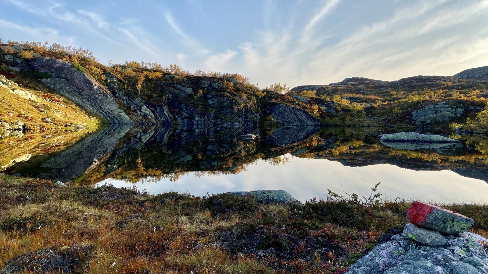iPhone 11 back dual wide camera 4.25mm f/1.8 sample photo. Mountain, water, mirror photography