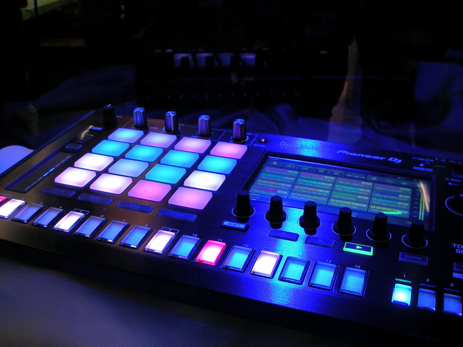 SANYO E6 sample photo. Dj, music, disco photography