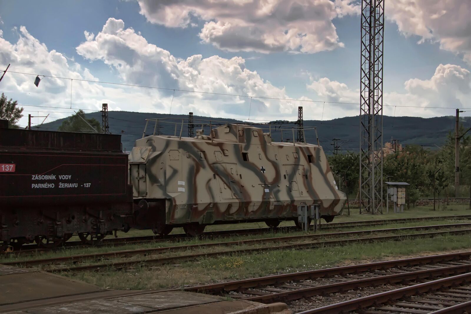 Canon EOS 600D (Rebel EOS T3i / EOS Kiss X5) sample photo. Train, locomotive, railway photography