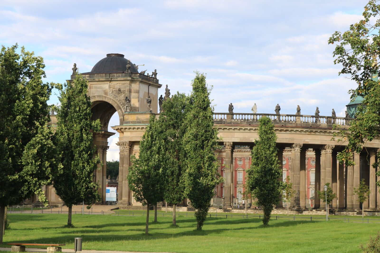 Canon EOS 750D (EOS Rebel T6i / EOS Kiss X8i) sample photo. Closed sanssouci, castle, potsdam photography
