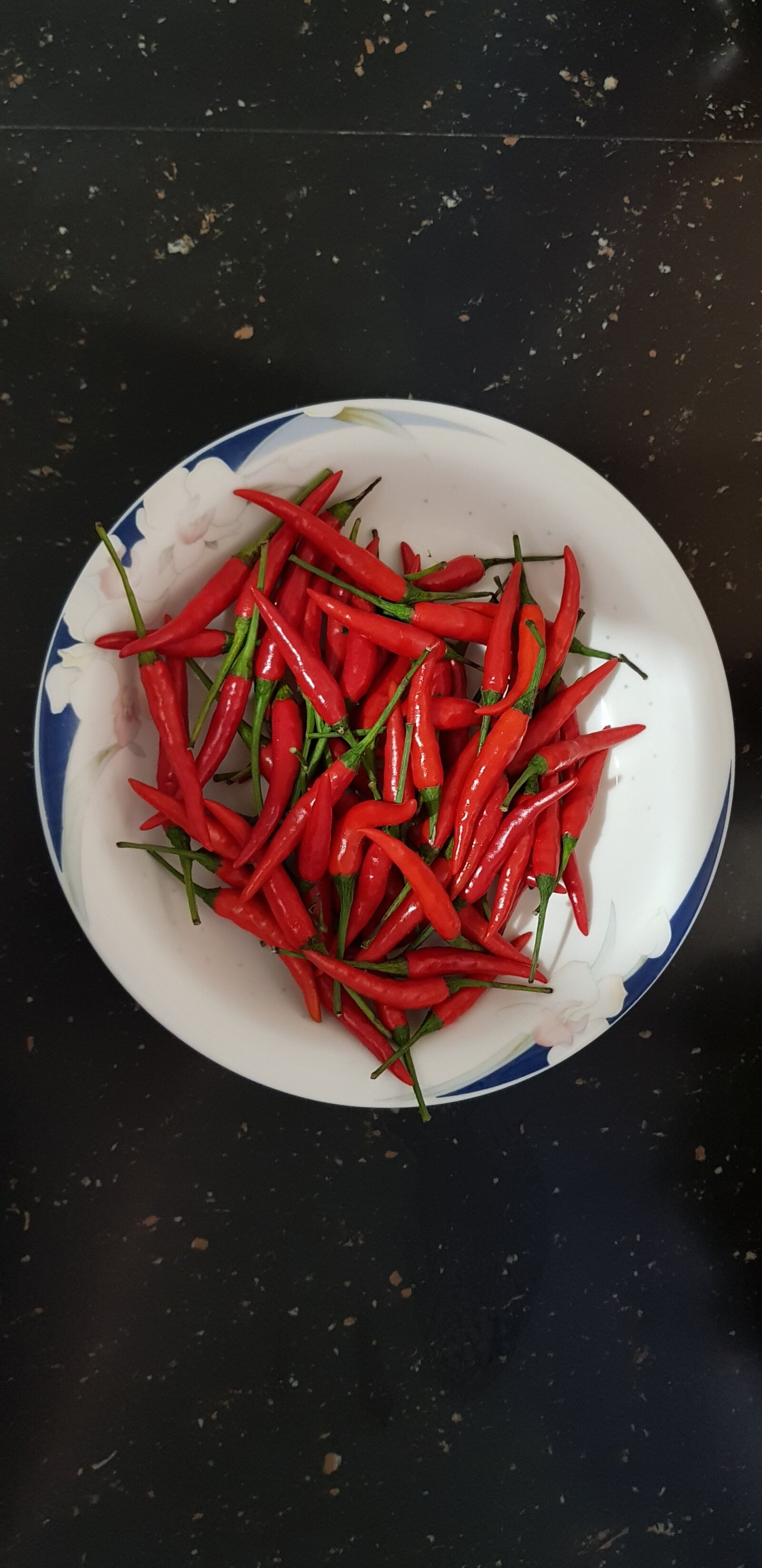 Samsung Galaxy S8+ sample photo. Chili, spices, spicy photography