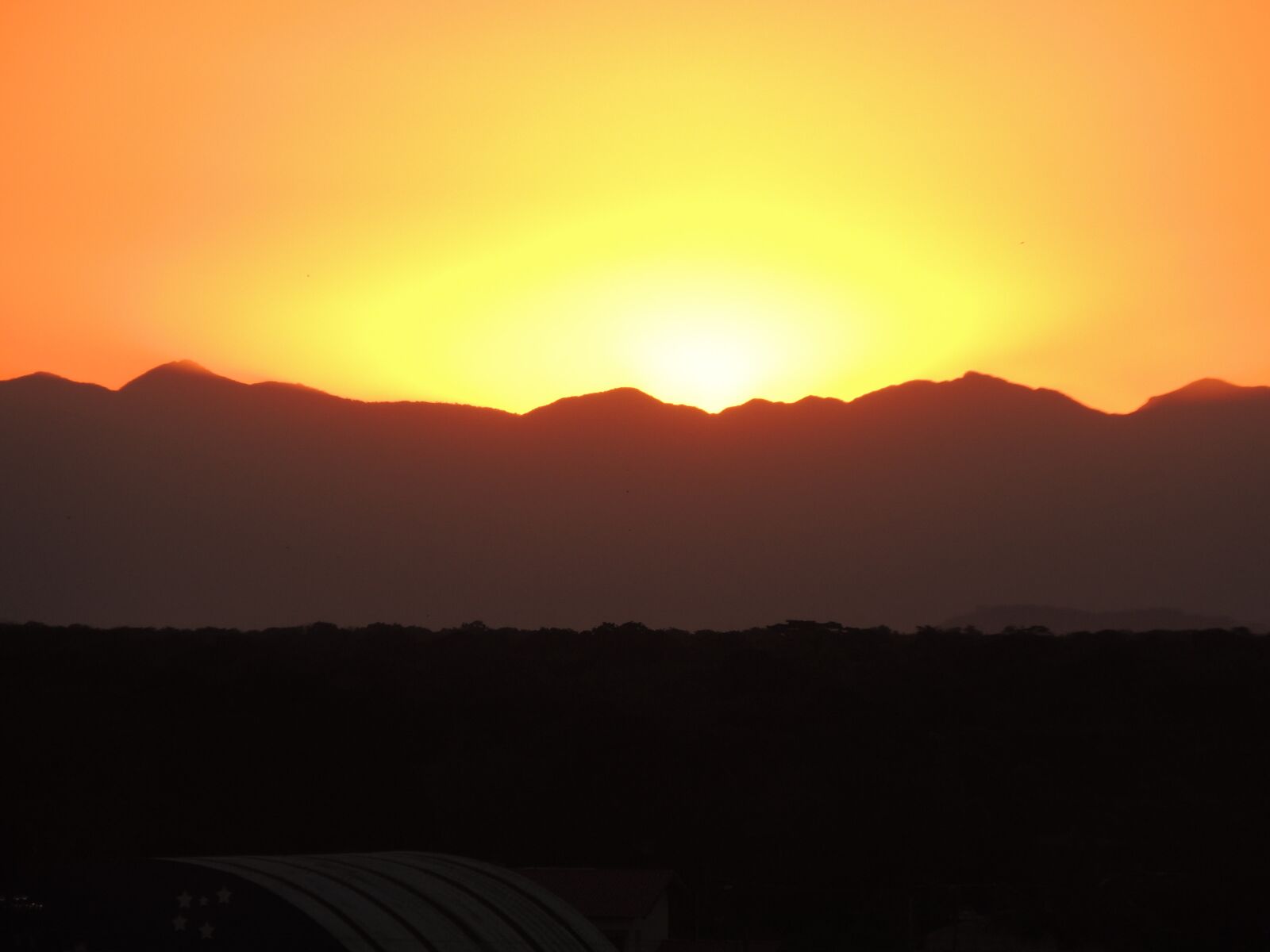 Nikon Coolpix P510 sample photo. Sunset, mountain, sun photography
